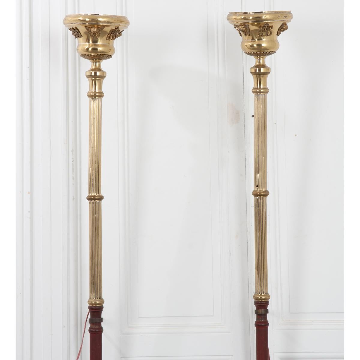Französisches Paar Altar Fackeln aus dem 19. Jahrhundert im Zustand „Gut“ im Angebot in Baton Rouge, LA