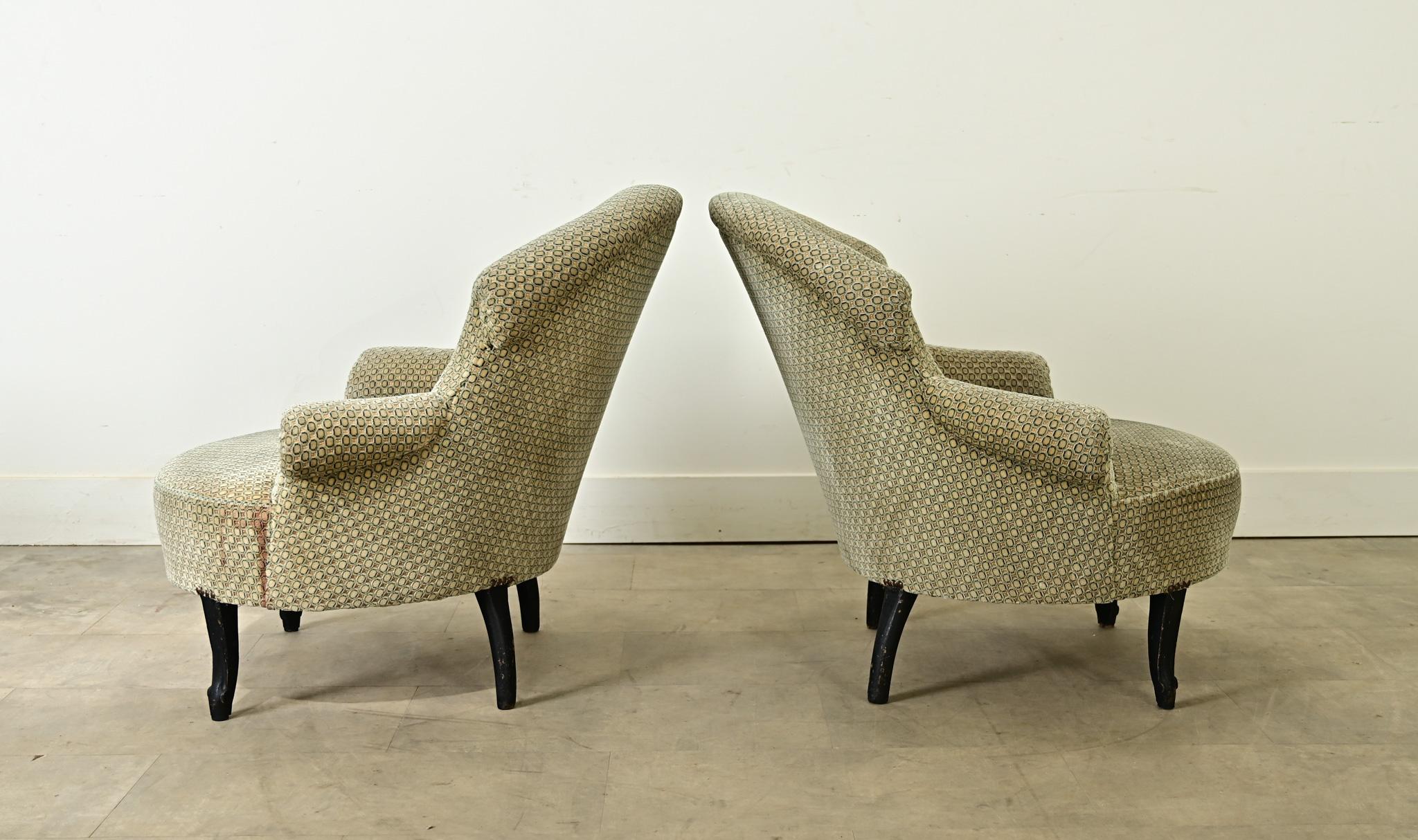 French Pair of 19th Century Napoleon III Club Chairs For Sale 9