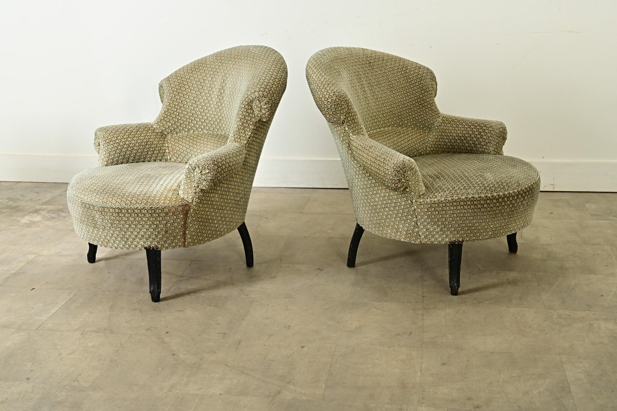 French Pair of 19th Century Napoleon III Club Chairs For Sale 11