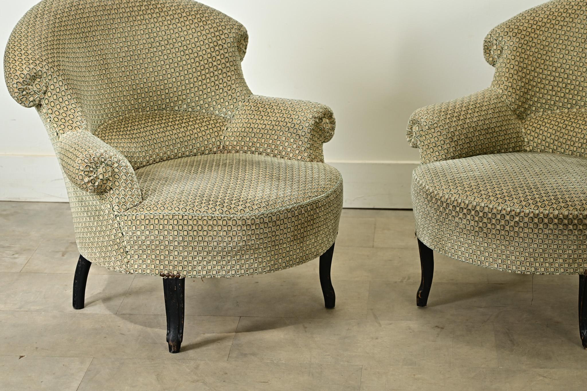 French Pair of 19th Century Napoleon III Club Chairs For Sale 4