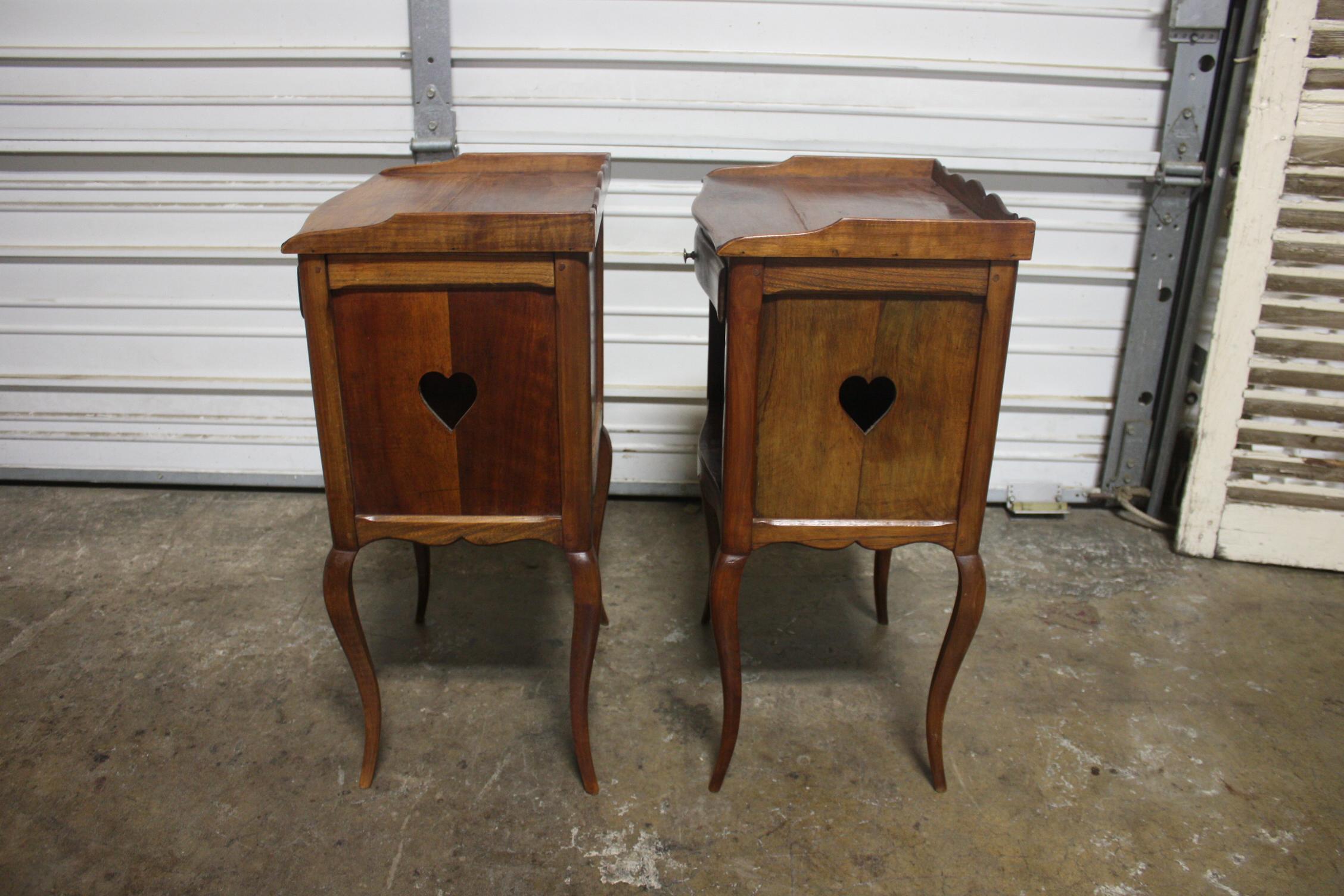 Oak French Pair of 19th Century Nights Stands or Side Tables