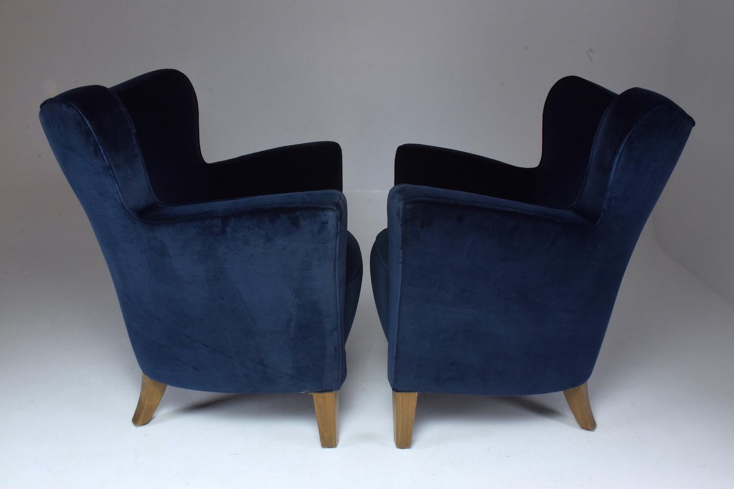 French Pair of 20th Century Velvet Armchairs, 1980s 1