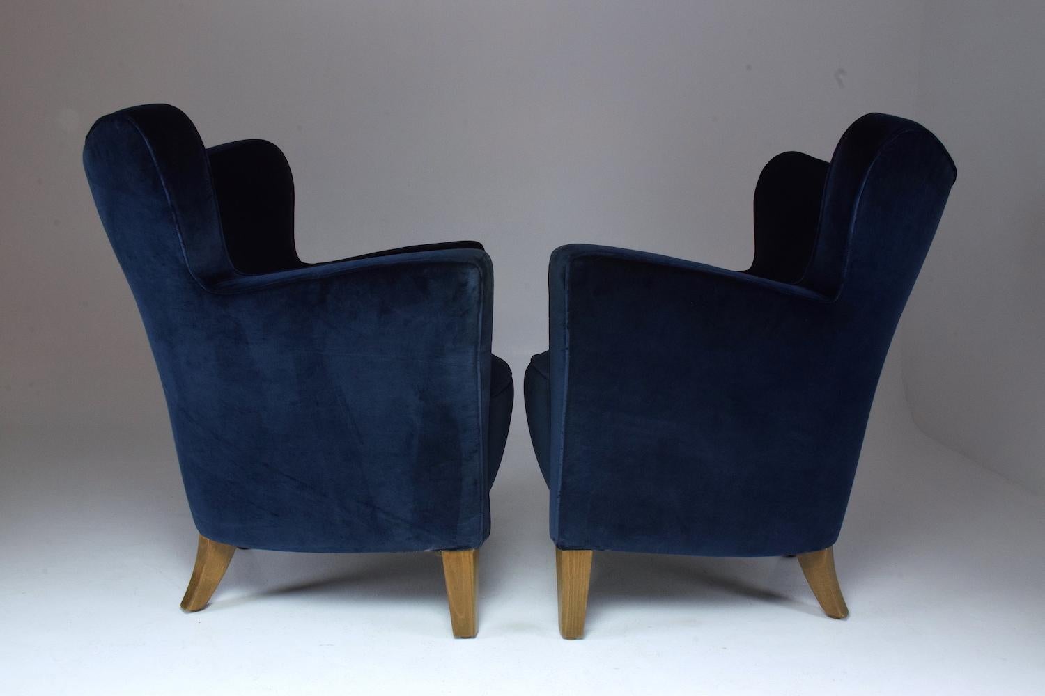 French Pair of 20th Century Velvet Armchairs, 1980s 3