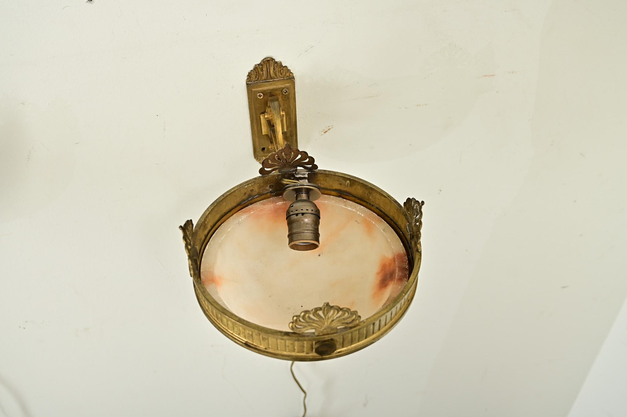 Coppia francese di lampade in alabastro Art Déco in vendita 6