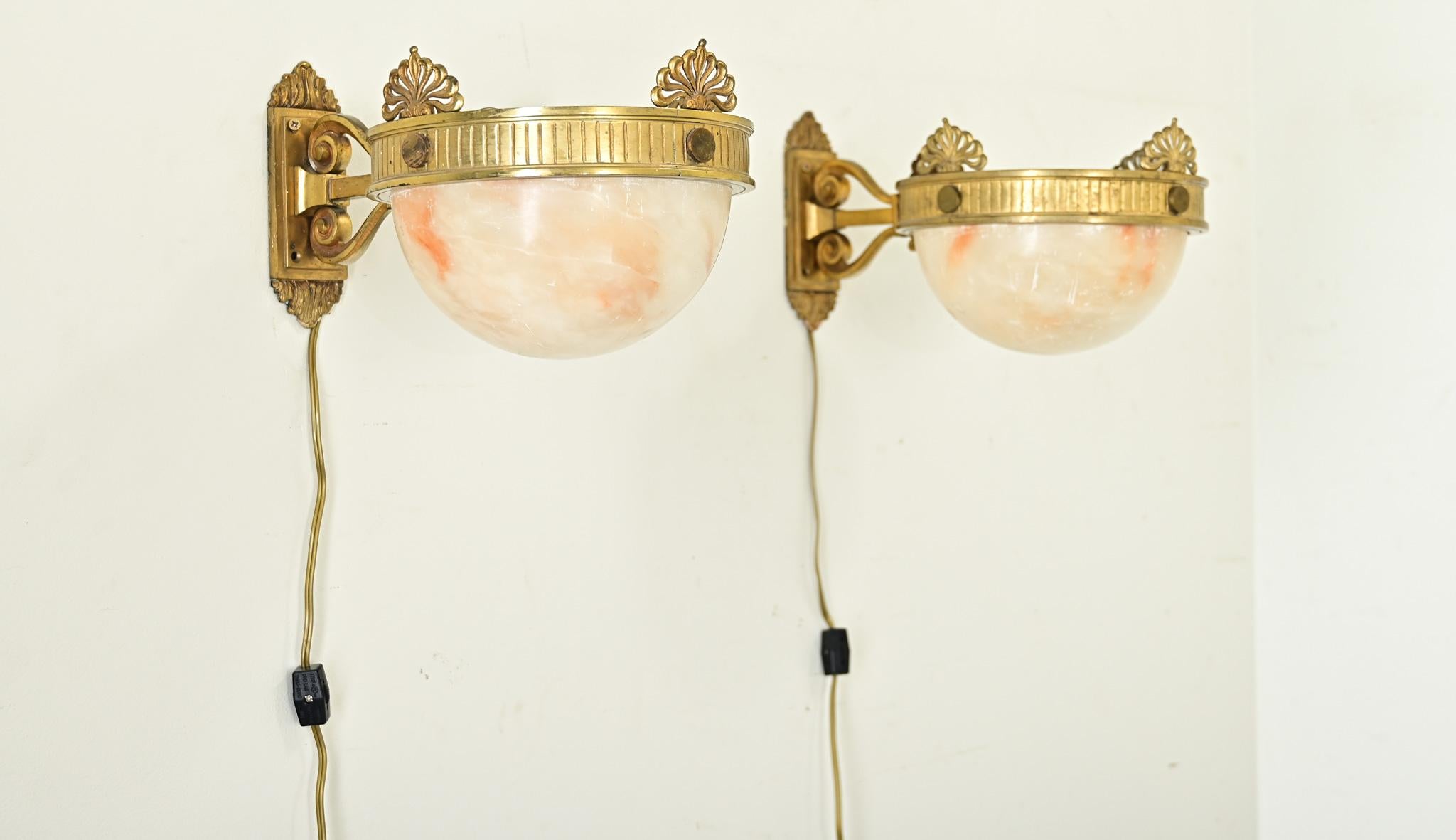Coppia francese di lampade in alabastro Art Déco in vendita 8
