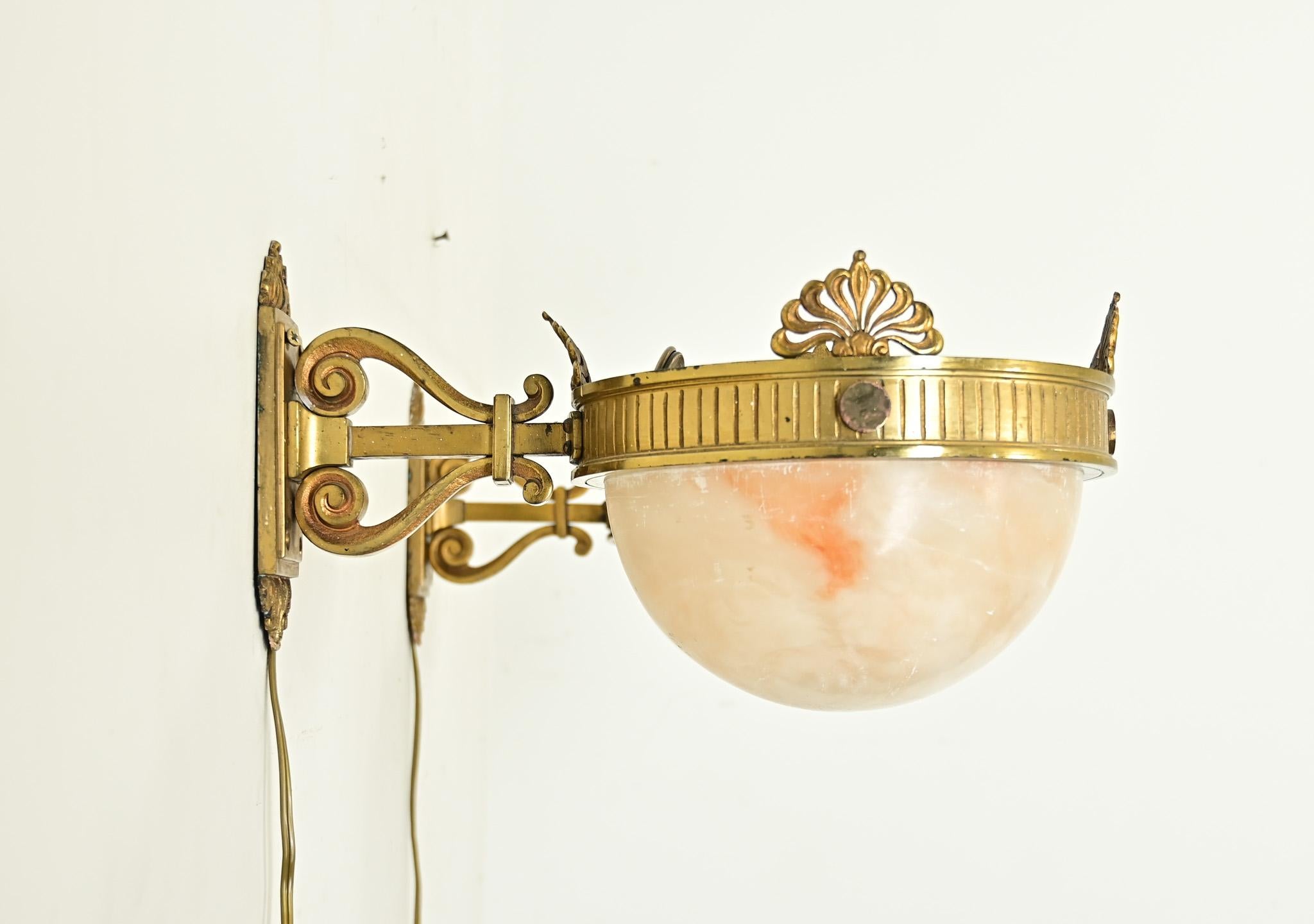 XX secolo Coppia francese di lampade in alabastro Art Déco in vendita