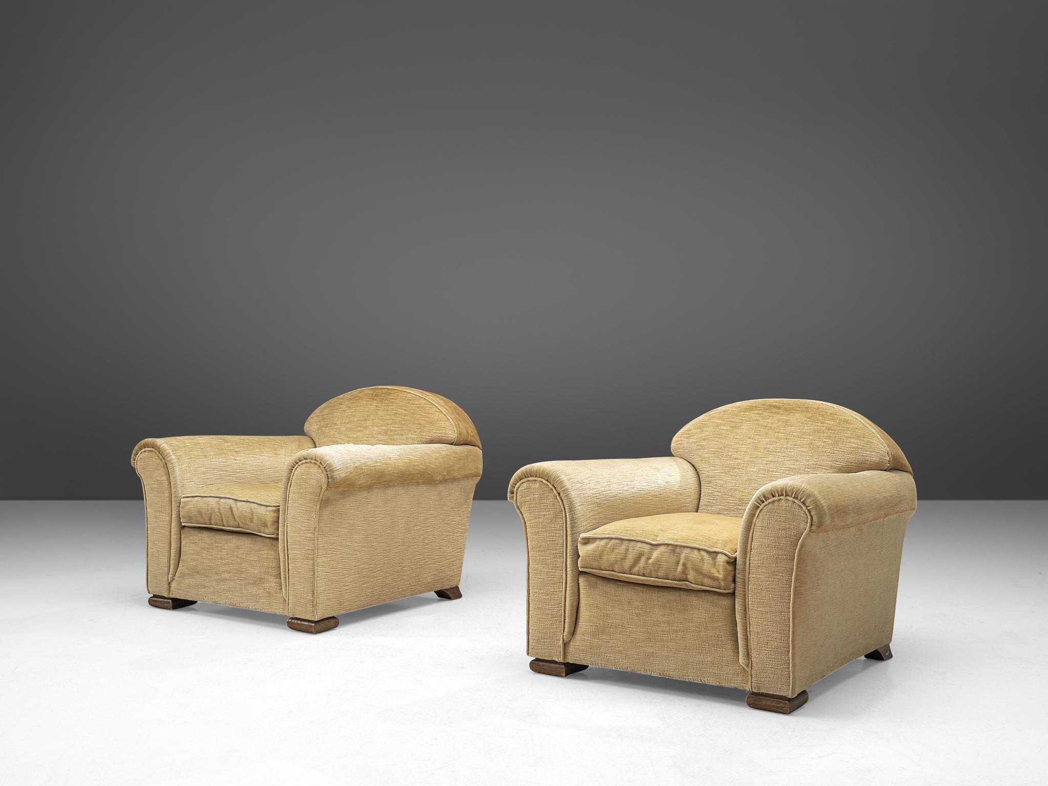 French Pair of Art Deco Lounge Chairs in Beige Upholstery  For Sale 4