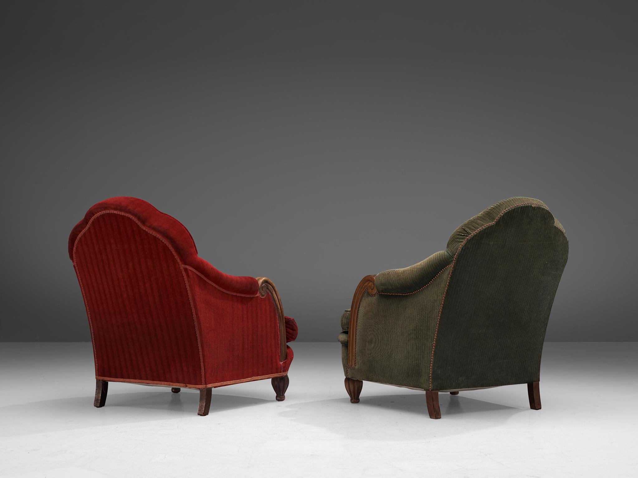 French Pair of Art Deco Lounge Chairs in Red and Green Velvet In Good Condition In Waalwijk, NL