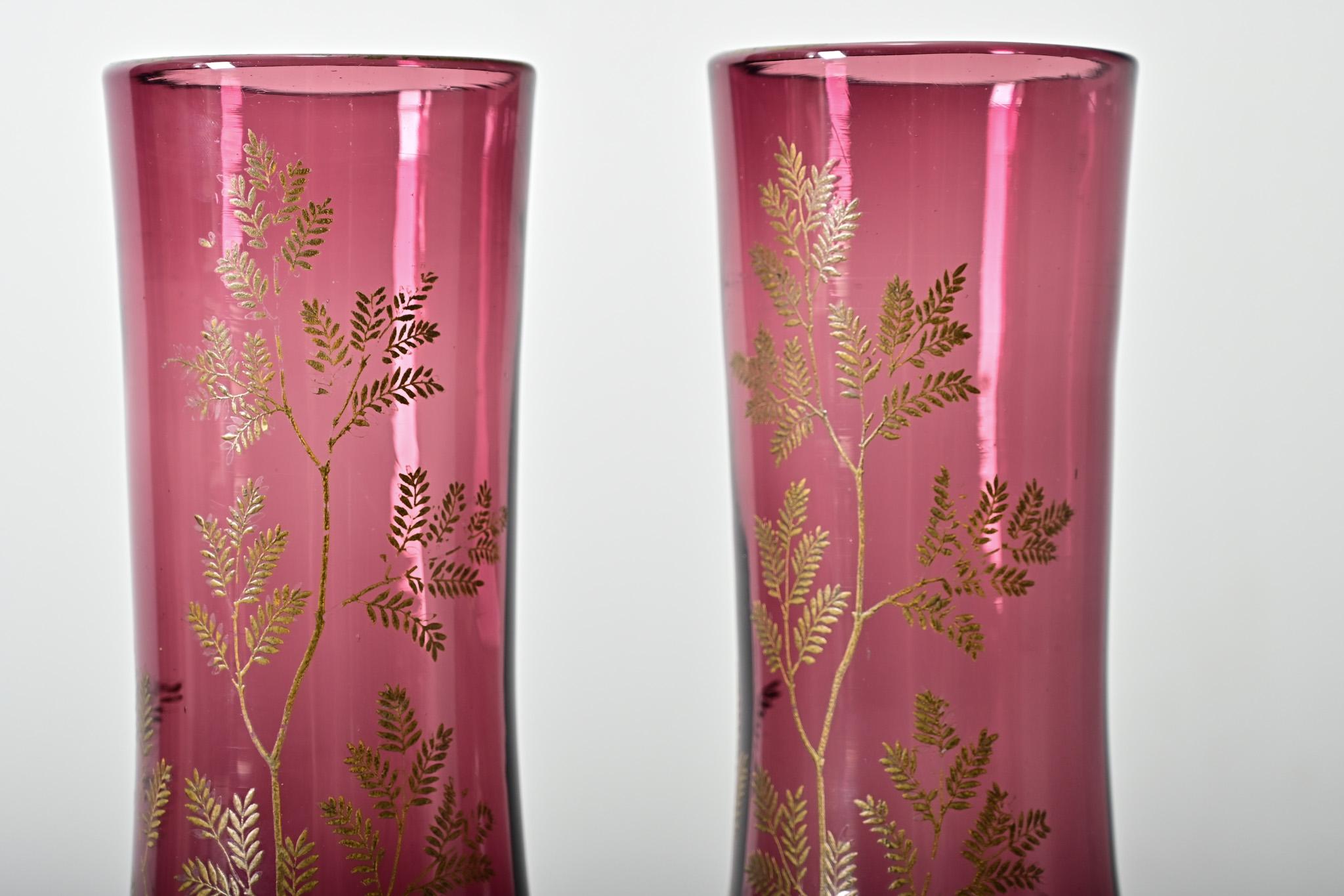 French Pair of Art Nouveau Amethyst Glass Vases For Sale 3