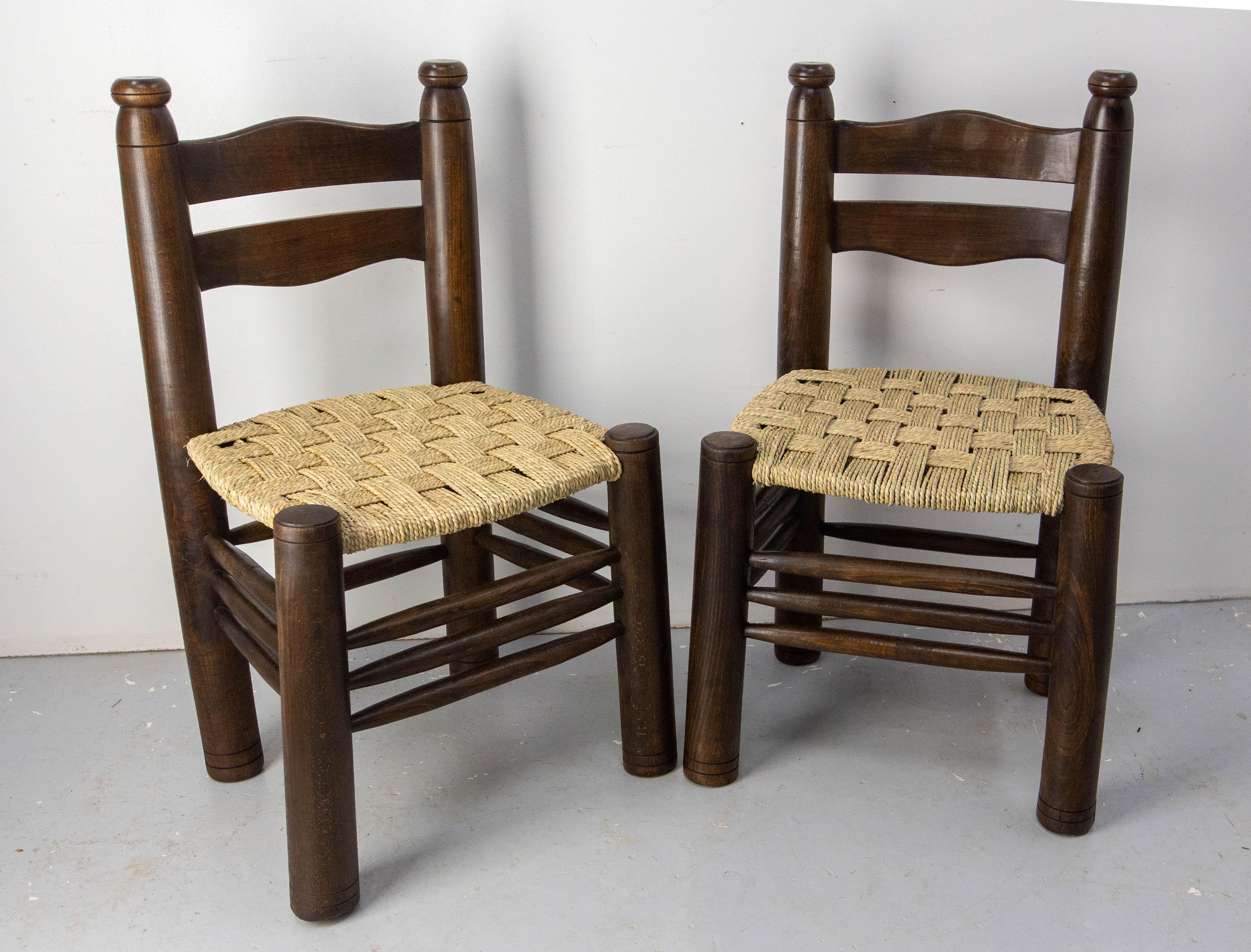 French strawed pair of chairs, made circa 1940
A French designer and decorator at the beginning of the 20th century, Charles Dudouyt remains highly regarded today.
Influenced by the Art Deco period, he developed a rustic style, favoring natural