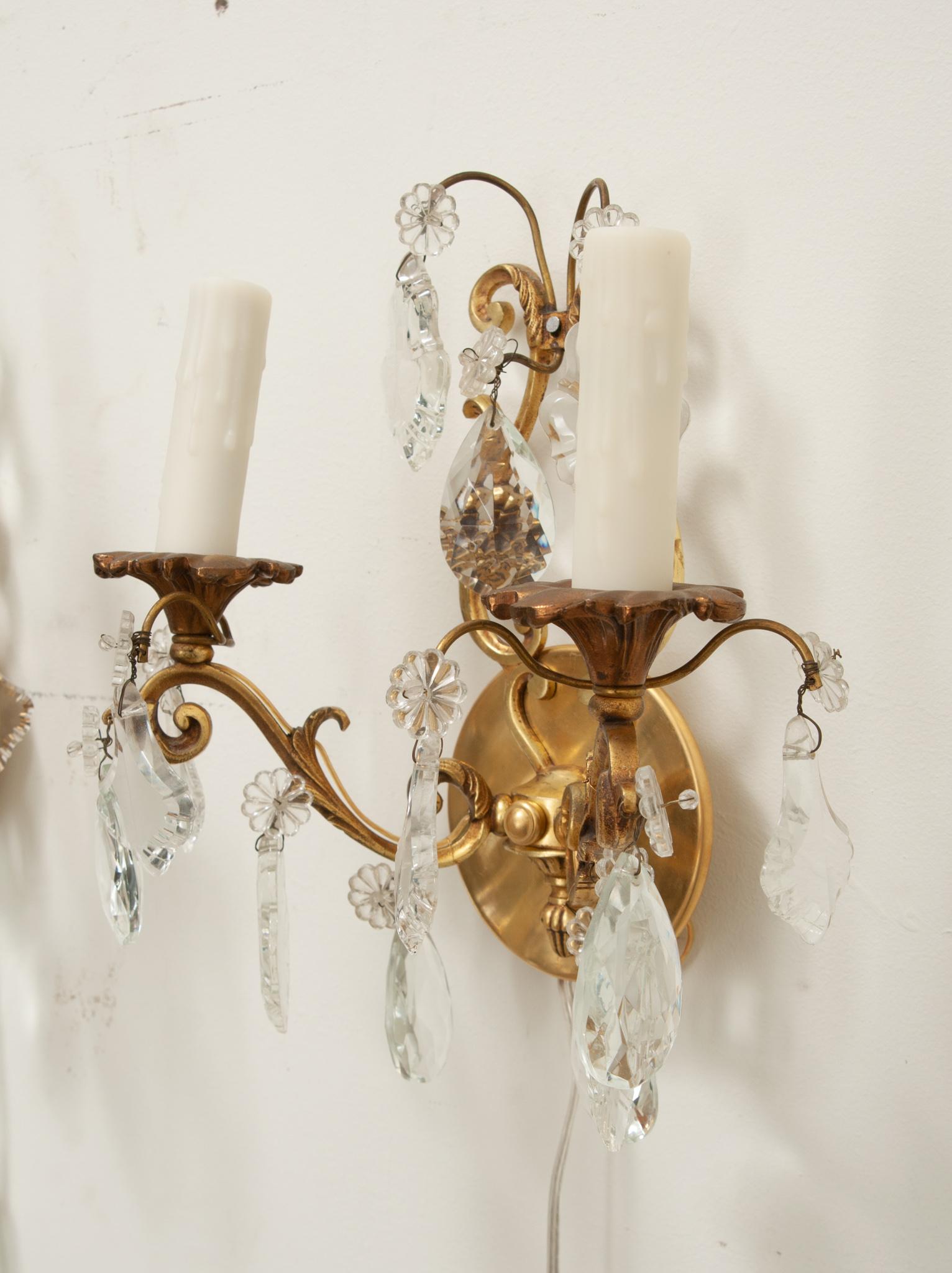 French Pair of Brass & Crystal Sconces For Sale 2