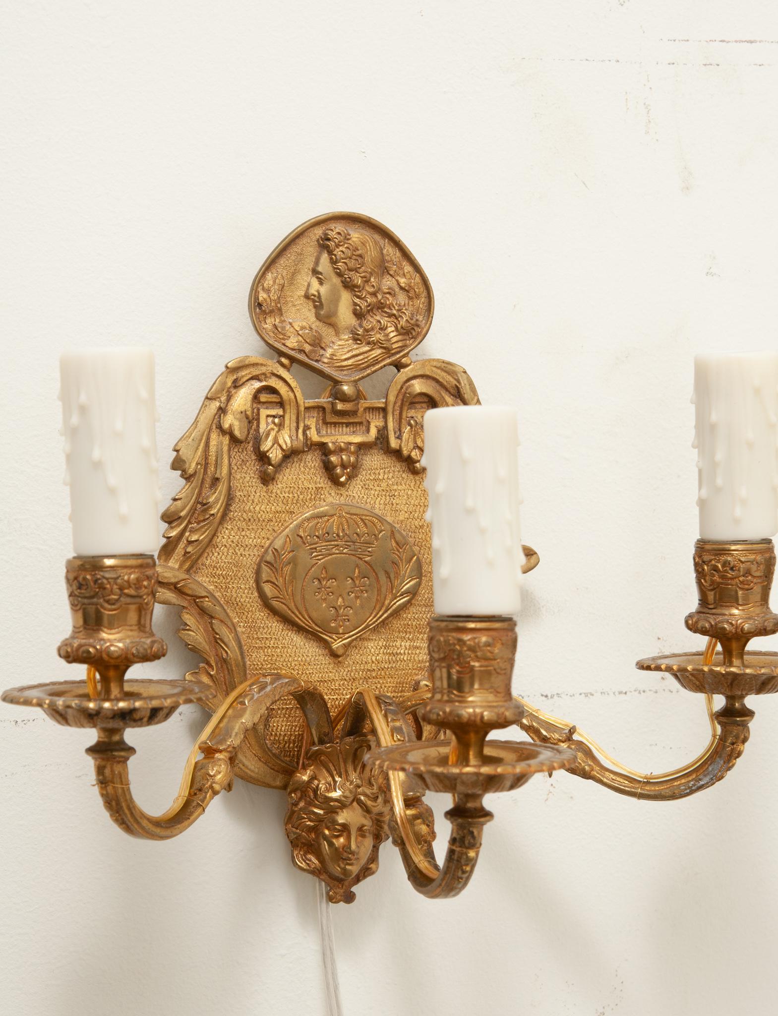 French Pair of Brass Sconces For Sale 4
