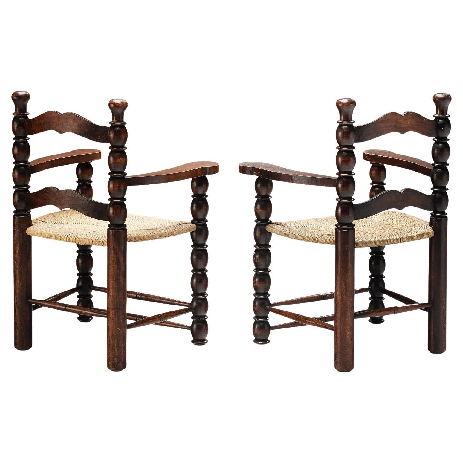 French Pair of Chairs in Stained Wood and Straw  For Sale