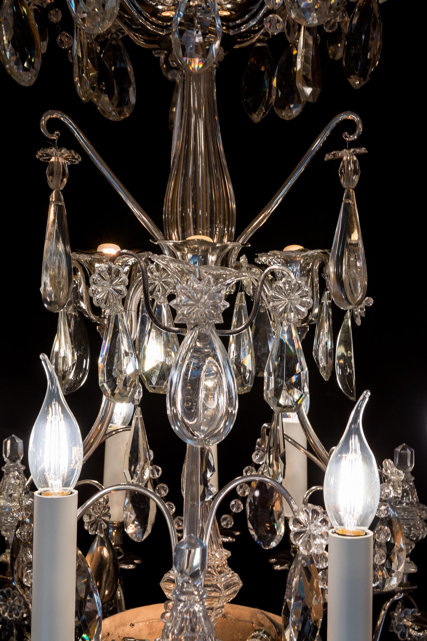 French Pair of Chandeliers by Baguès and Baccarat, Silver-Plate and Cut Crystal For Sale 7