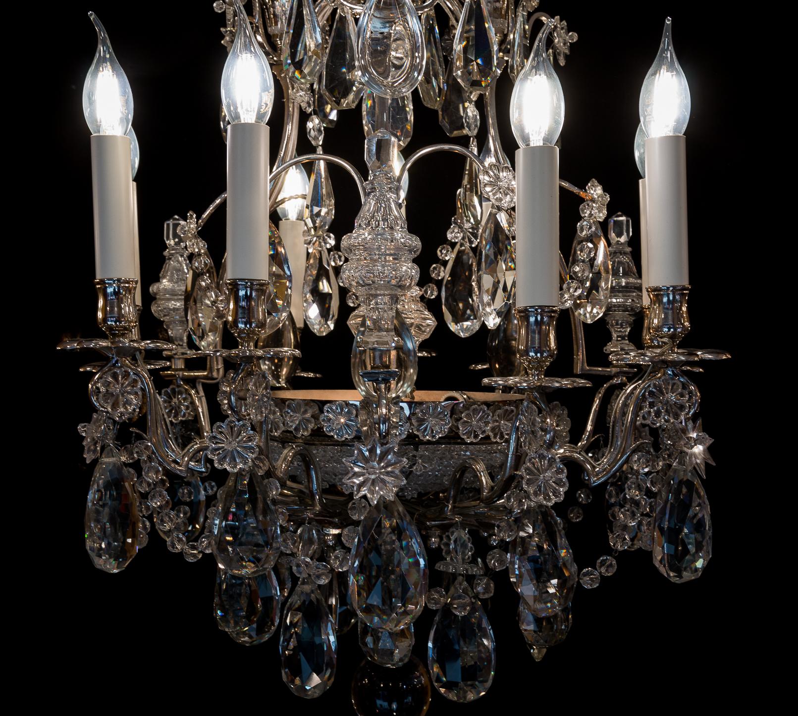 French Pair of Chandeliers by Baguès and Baccarat, Silver-Plate and Cut Crystal For Sale 8