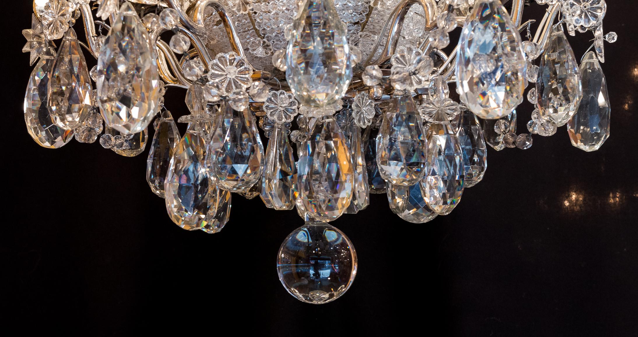 French Pair of Chandeliers by Baguès and Baccarat, Silver-Plate and Cut Crystal For Sale 4