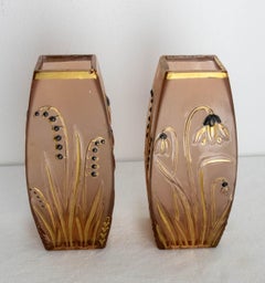 French Pair of Colored Frozen Glass Vase Daisy and Lily of the Valle, circa 1920