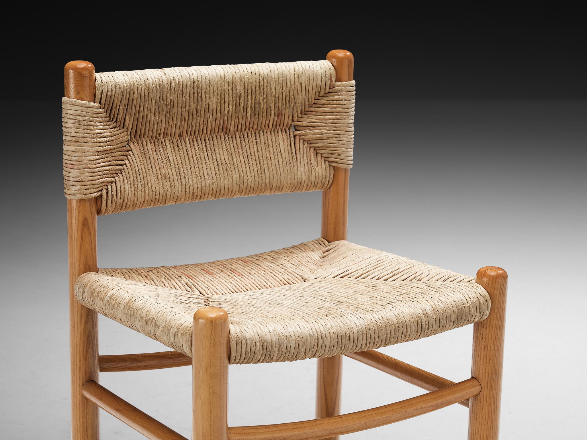 Mid-Century Modern Paire de chaises de salle à manger français en frêne et paille en vente