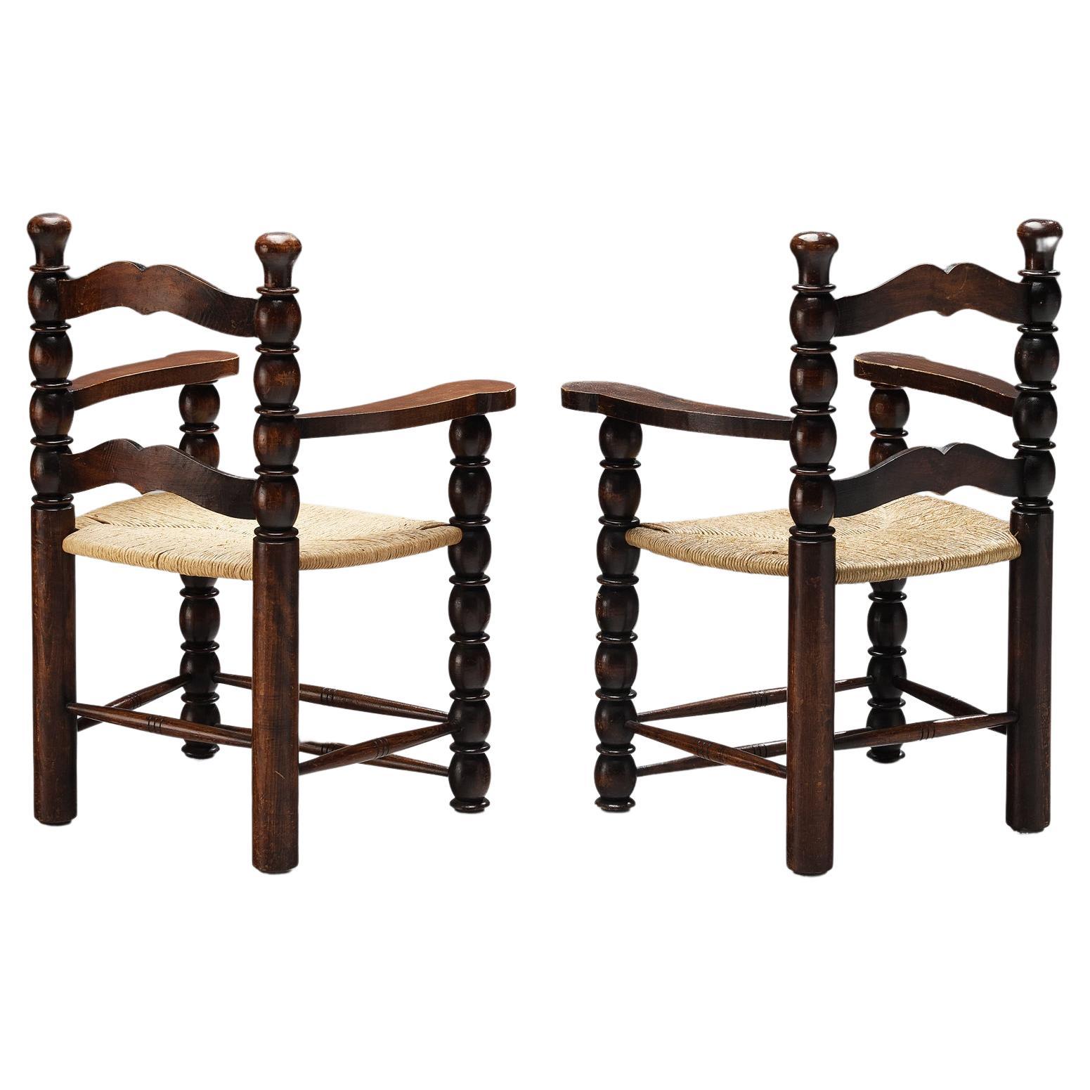 French Pair of Dining Chairs in Stained Wood and Rush  For Sale