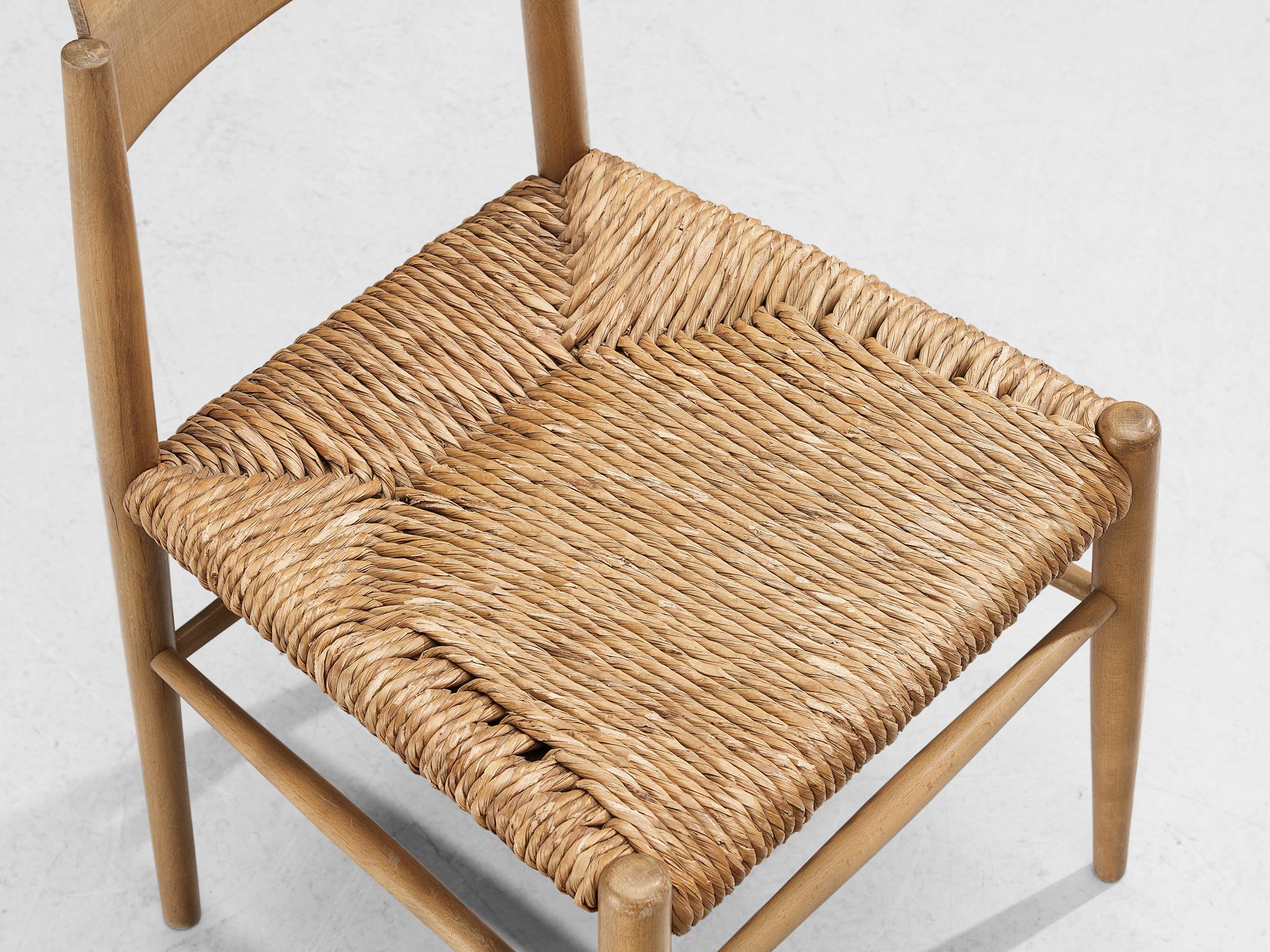French Pair of Dining Chairs in Wood and Straw For Sale 1