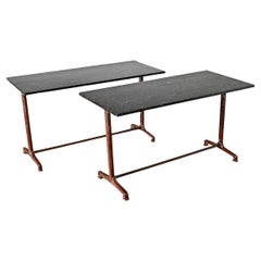 Paire de tables de bistrot à tréteaux en fer et marbre fossile