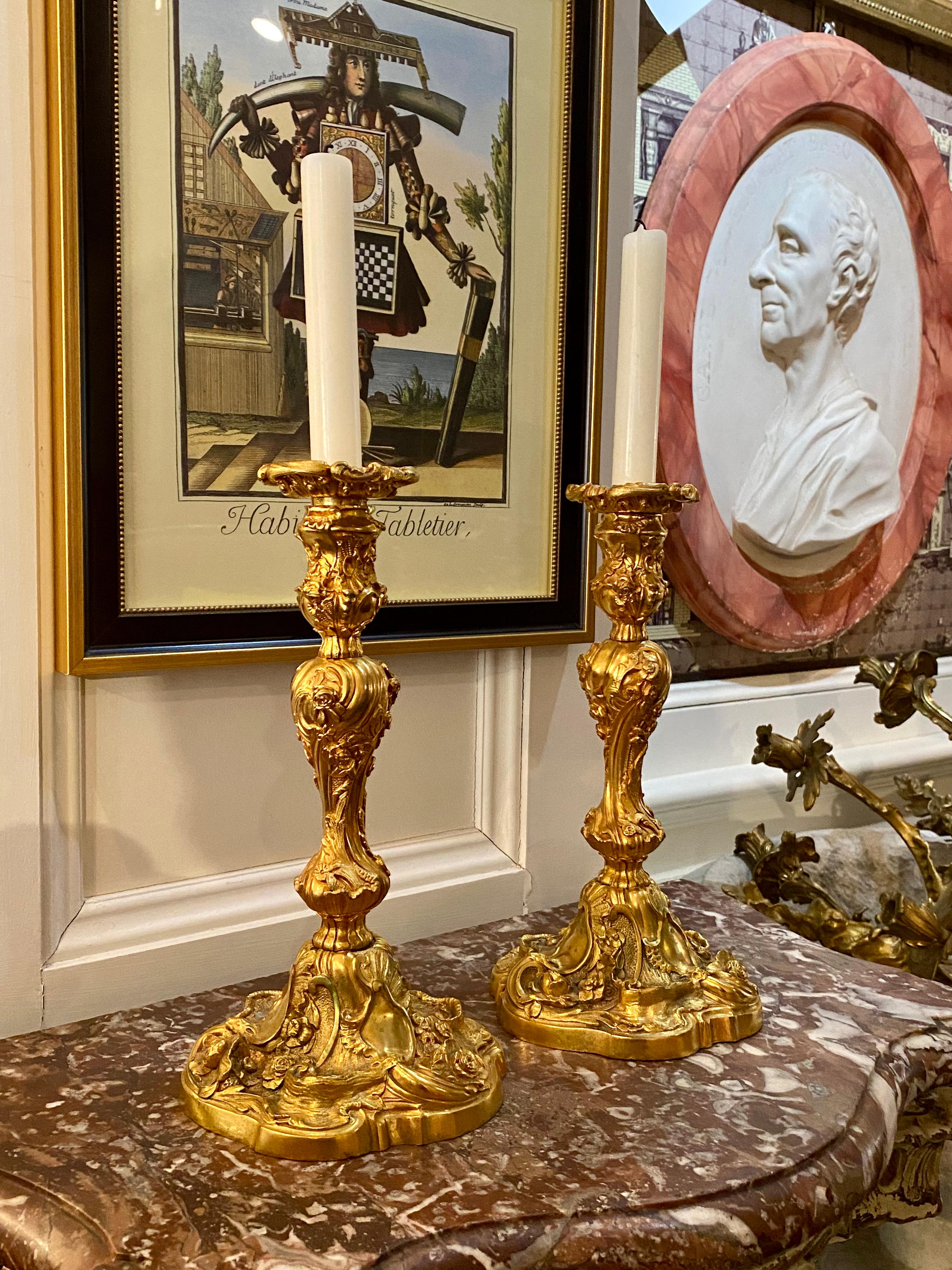 French Pair of Gilt Bronze Louis XV Style Candlesticks Decorated with Flowers For Sale 10