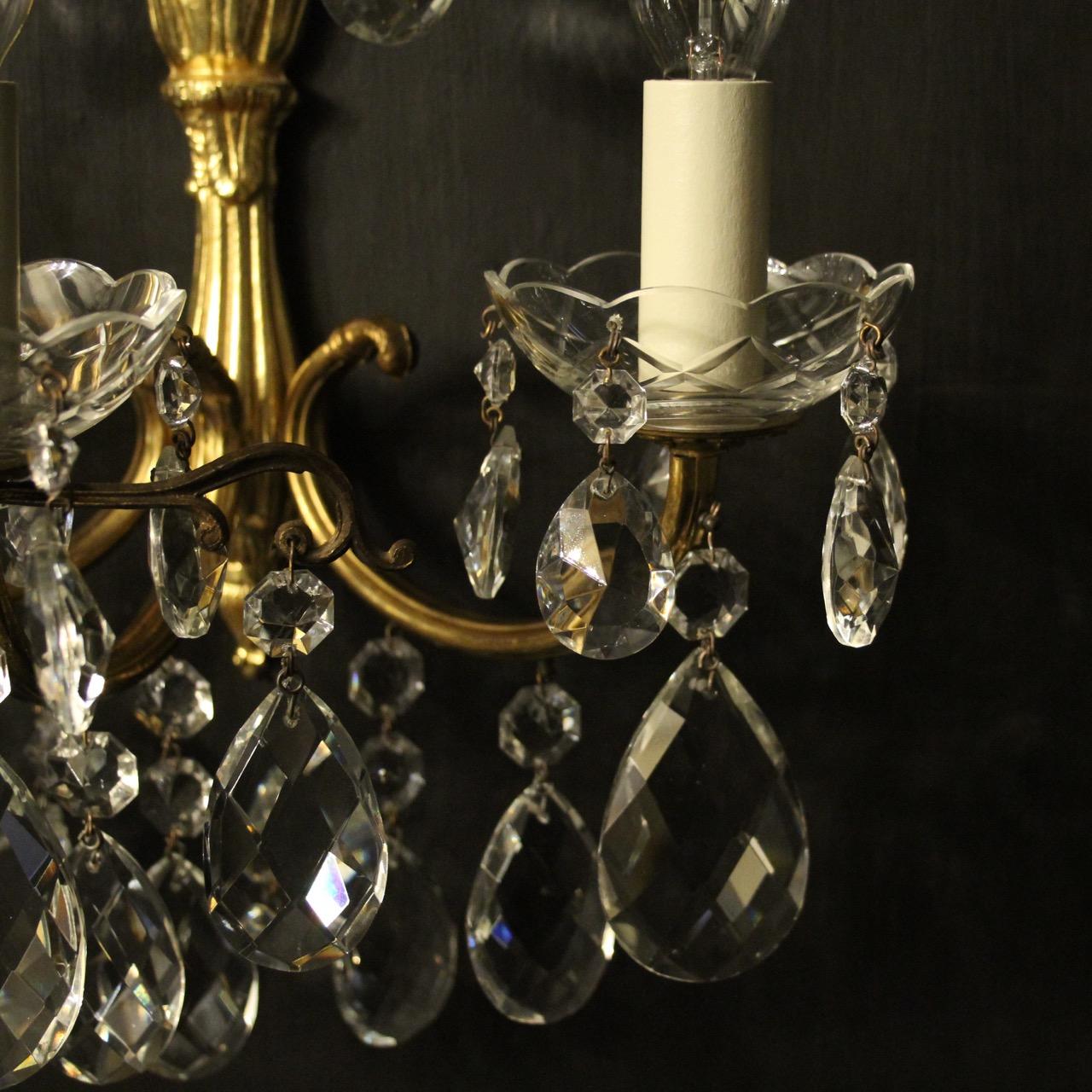 French Pair of Gilt and Crystal Antique Wall Lights For Sale 1
