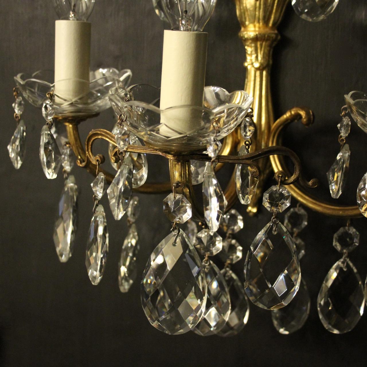 French Pair of Gilt and Crystal Antique Wall Lights For Sale 3