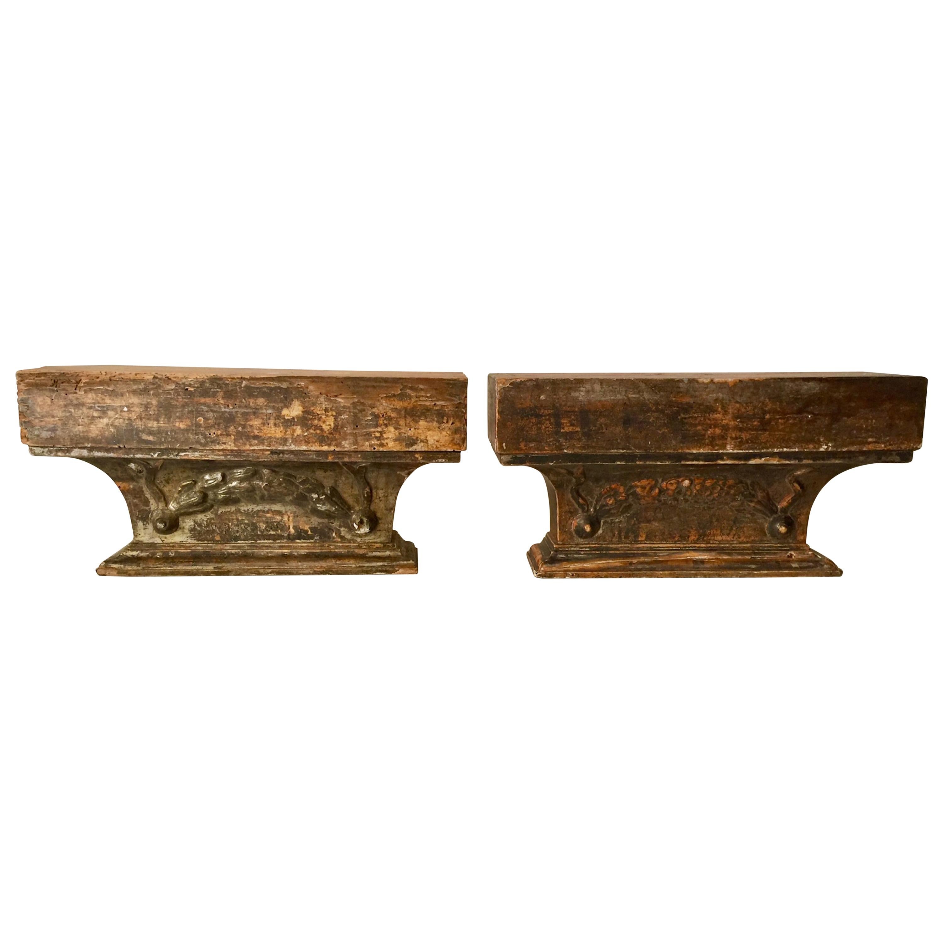 French Pair of Giltwood Brackets Neoclassical For Sale