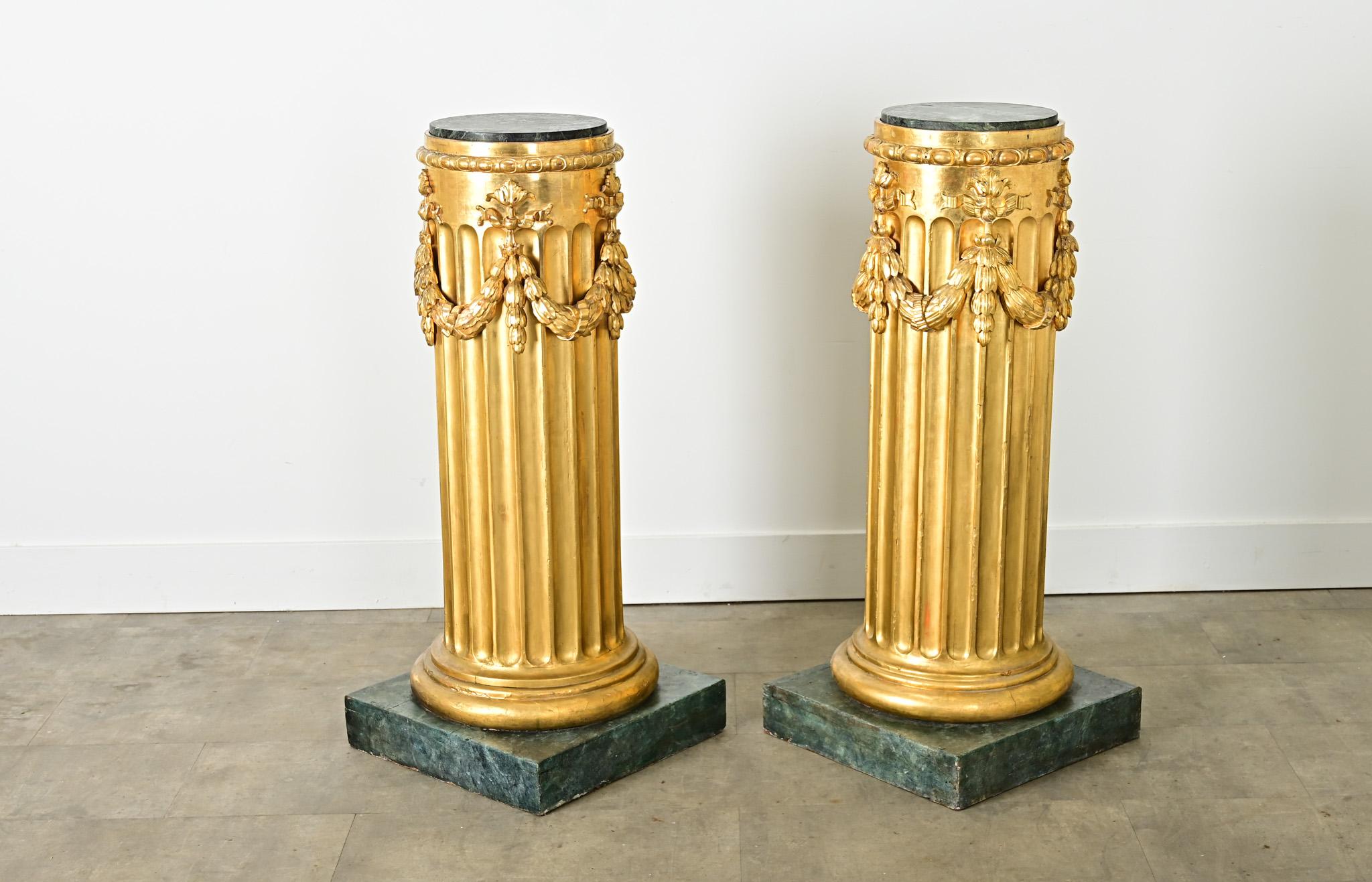 French Pair of Giltwood & Marble Top Columns For Sale 1