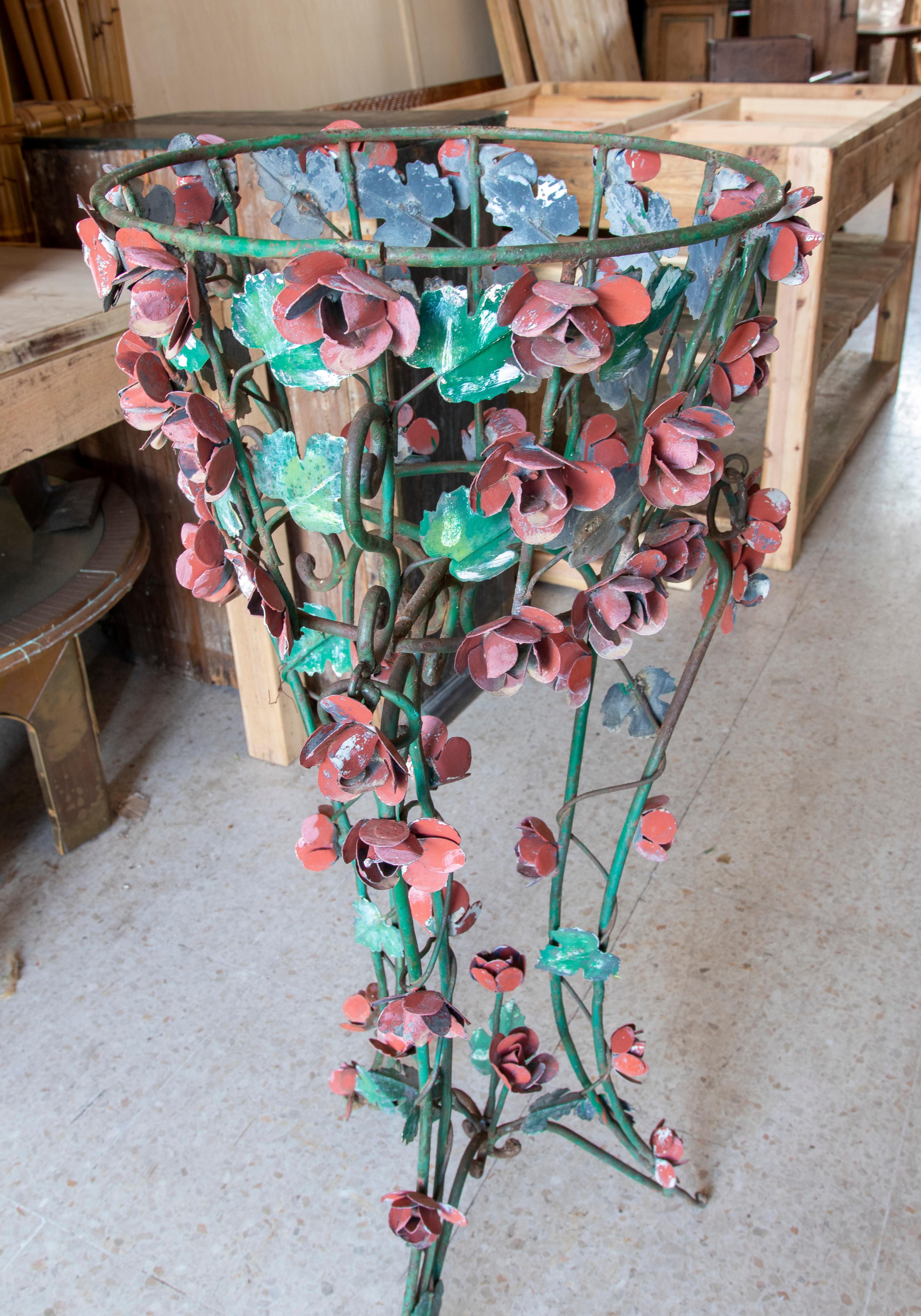Francés  Pareja de soportes de hierro y metal pintados a mano para jardineras Metal en venta