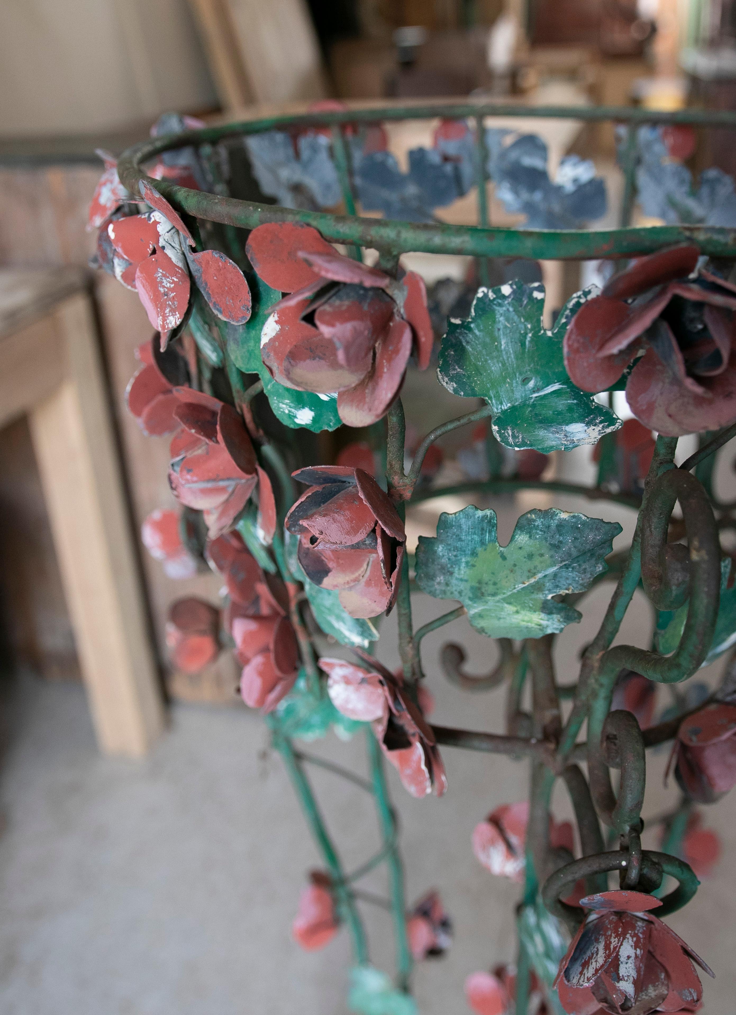  French  Pair of Hand-Painted Iron and Metal Supports for Planters For Sale 4