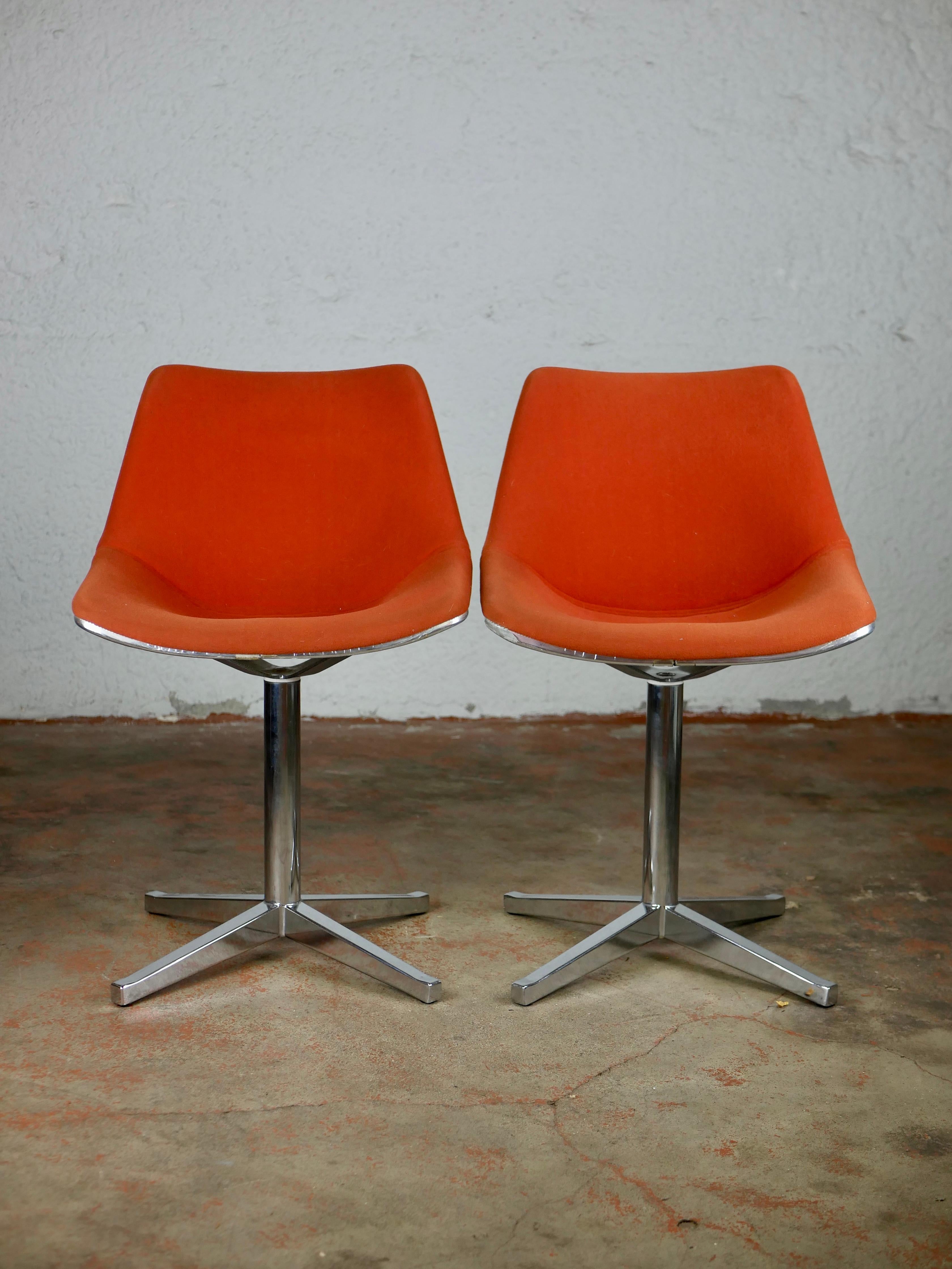 Molded French Pair of L202 Chairs by Roland Schweitzer for Lafargue, 1970s