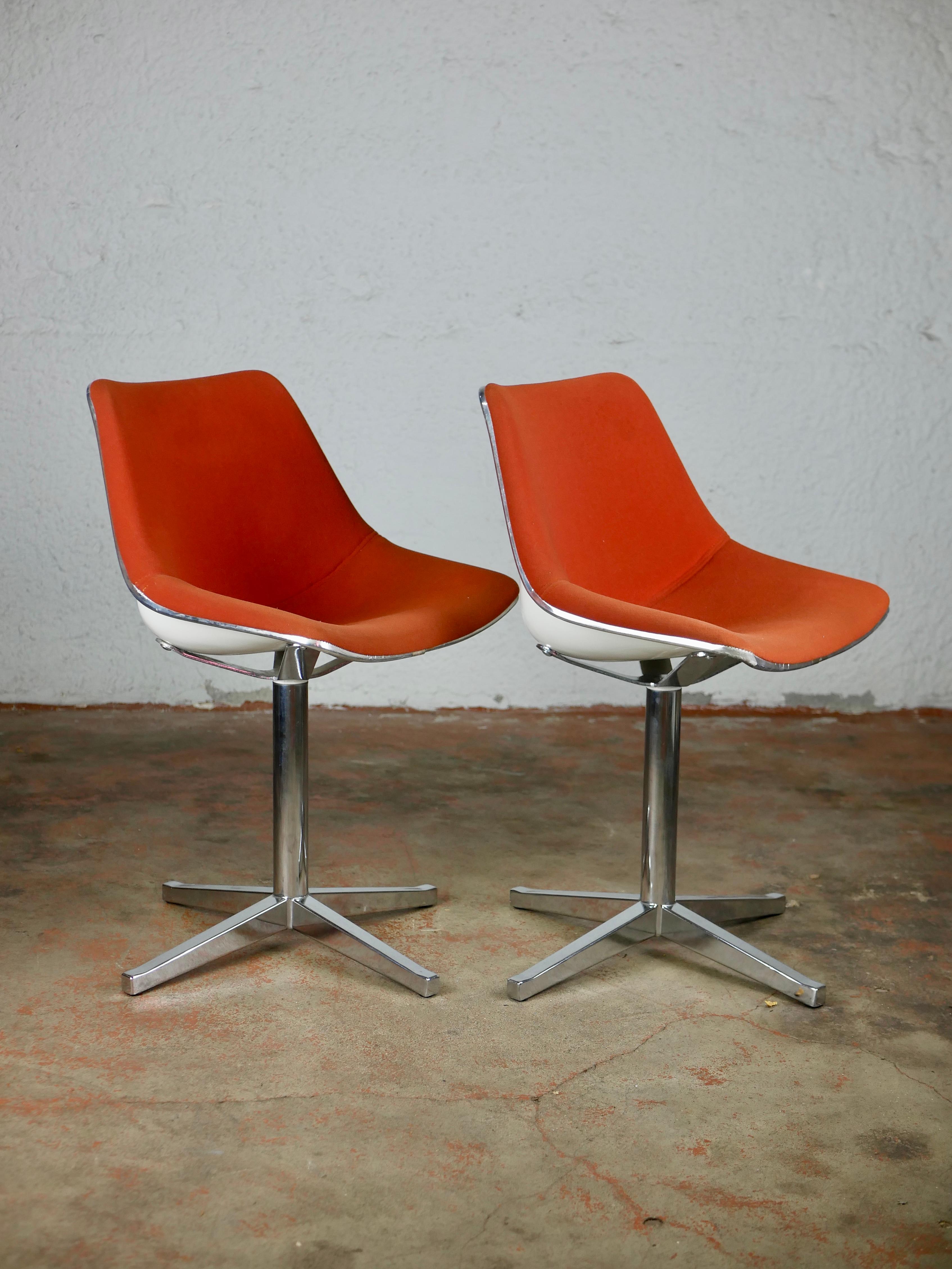 Late 20th Century French Pair of L202 Chairs by Roland Schweitzer for Lafargue, 1970s