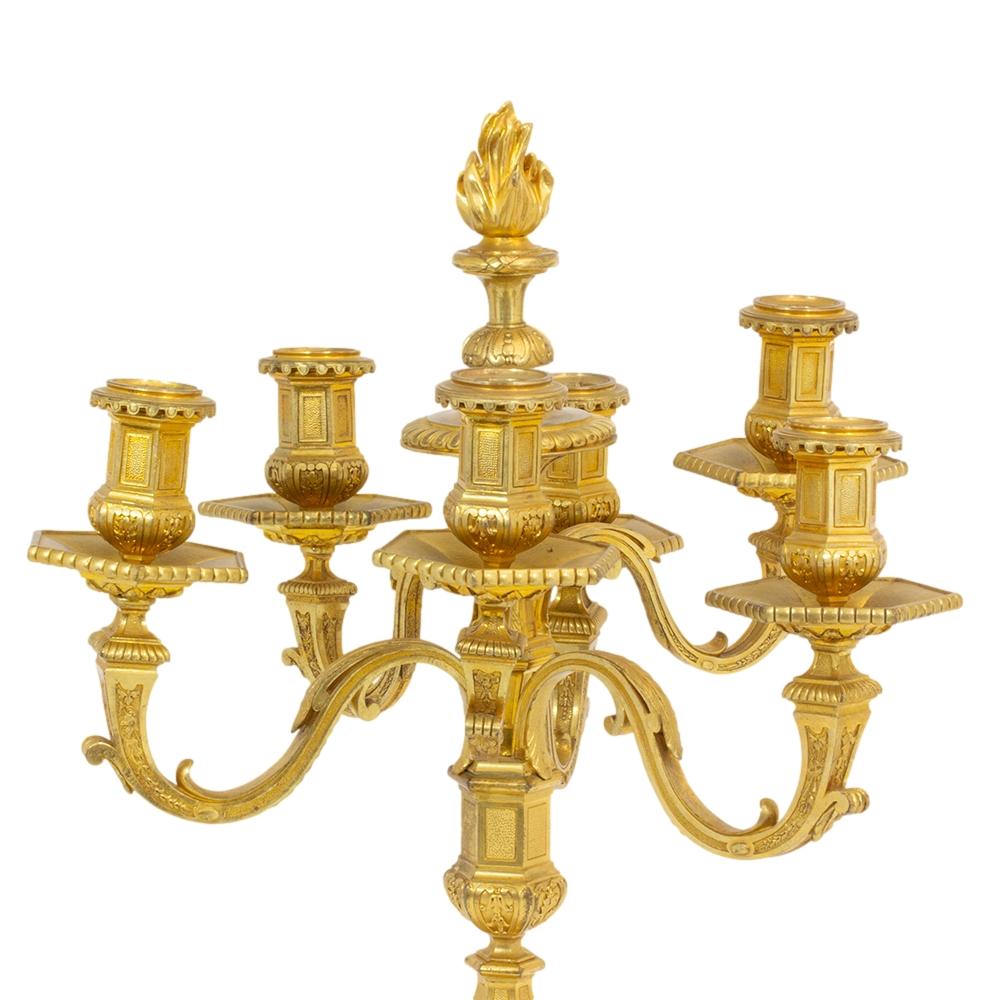 Paire de candélabres en bronze doré de style Louis XIV Henry Dasson en vente 8