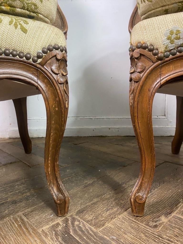 Tissu d'ameublement Paire de fauteuils bergères de style Louis XV - bois sculpté - 19ème - France en vente