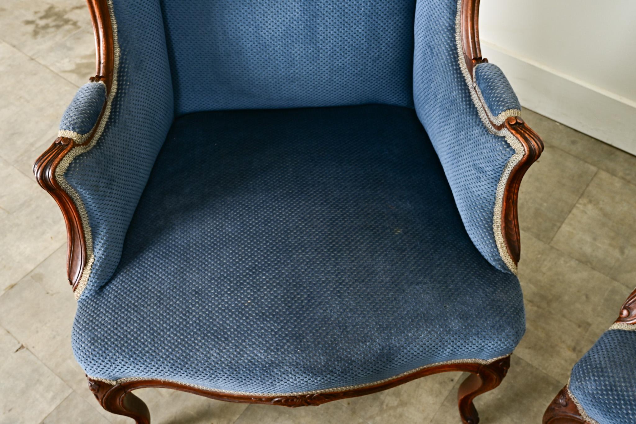 Paire de Bergeres et d'Ottomans Louis XV en vente 3
