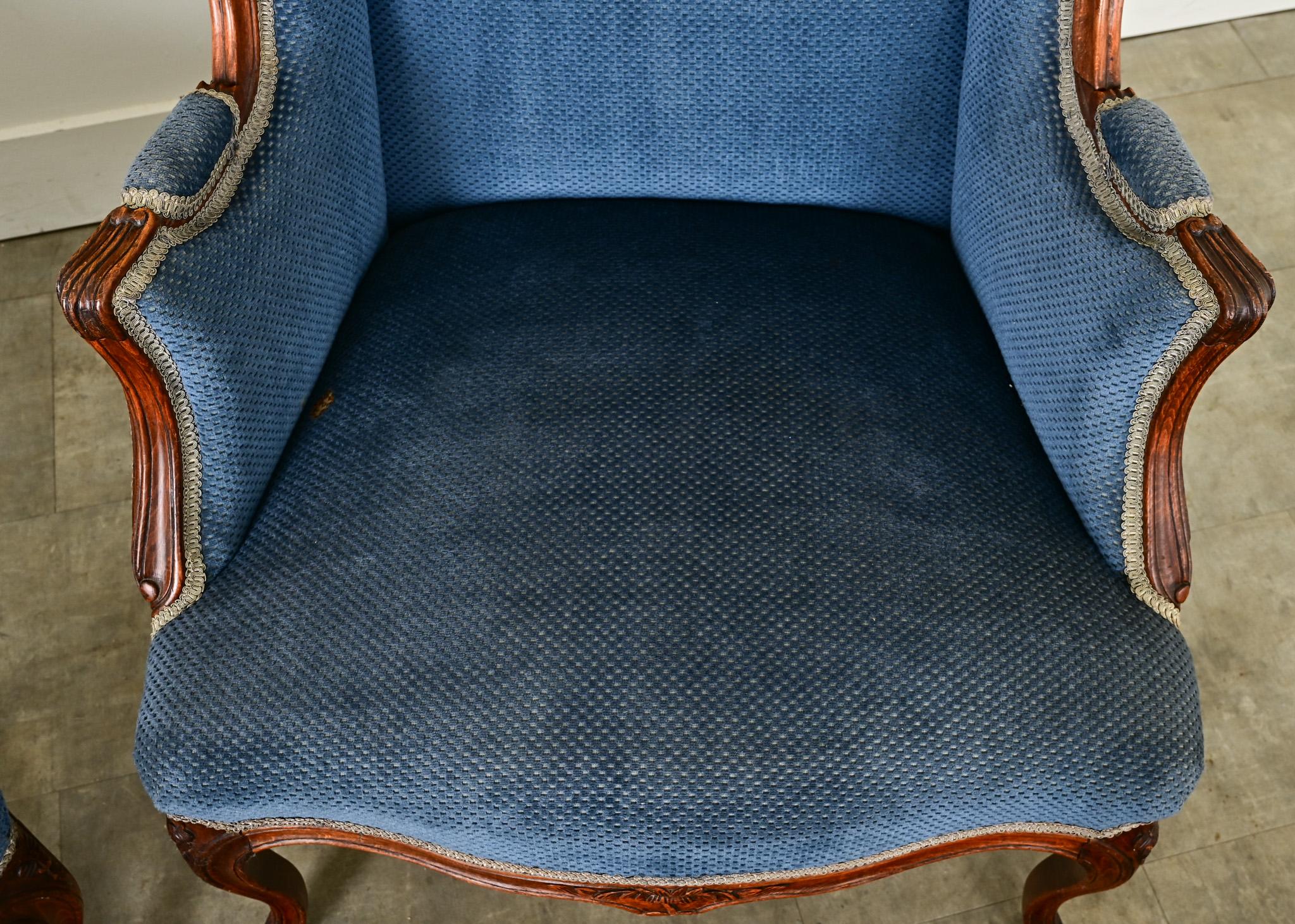 Paire de Bergeres et d'Ottomans Louis XV en vente 1