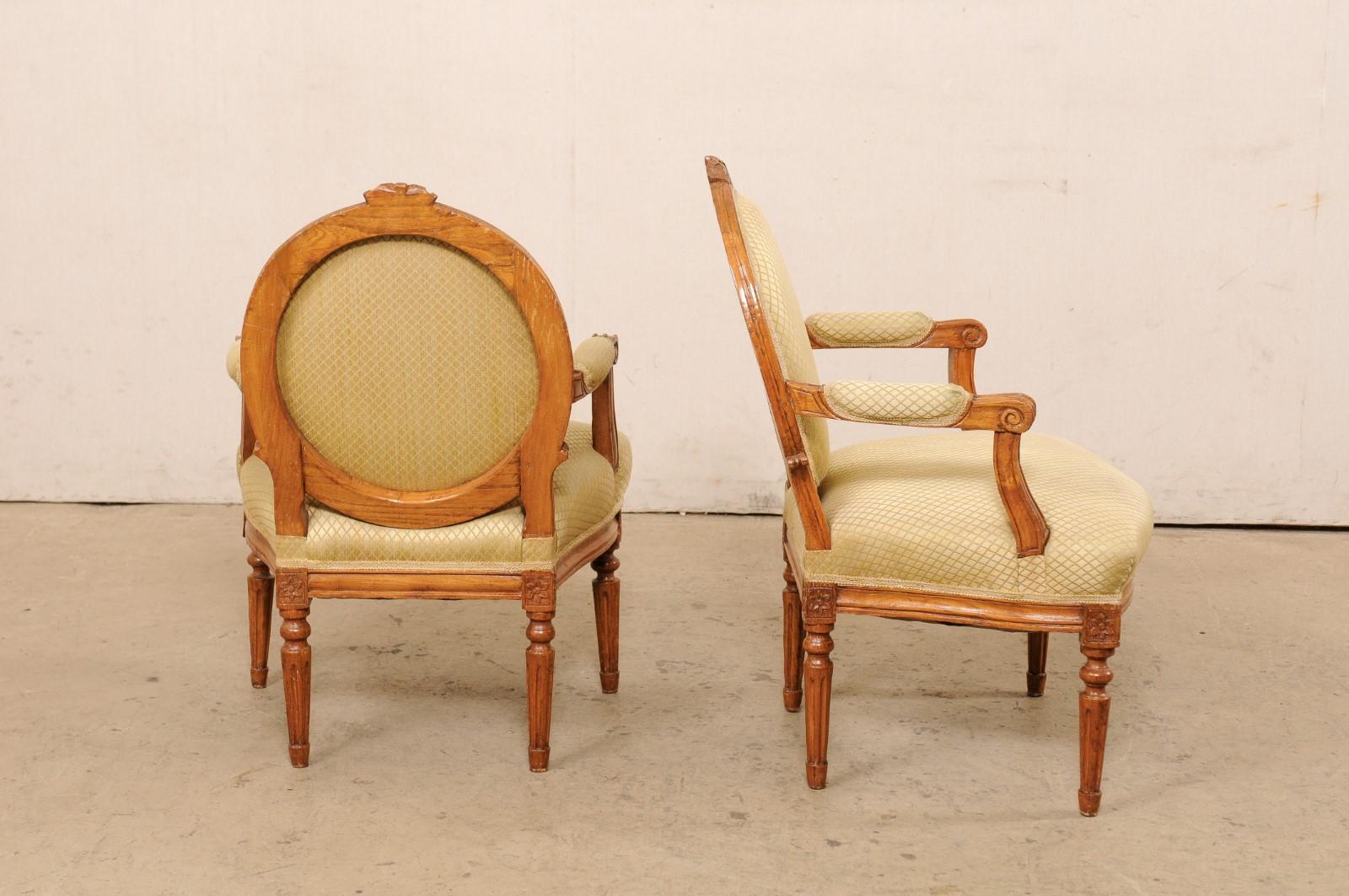 French Pair of Louis XVI Style Oval-Back Fauteuils For Sale 3