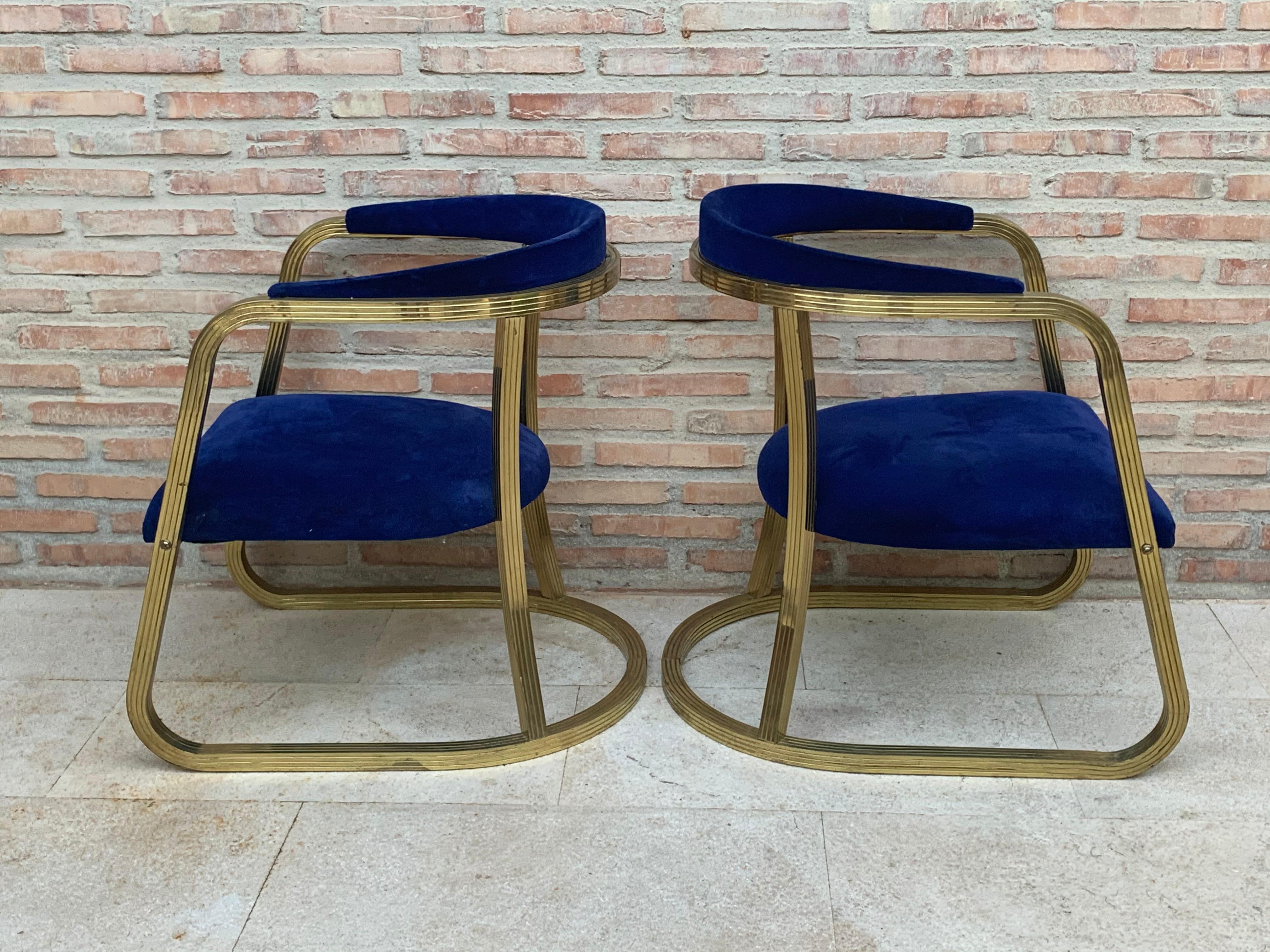 French Pair of Midcentury Gold Brass Chairs with Blue Velvet Upholstery In Good Condition For Sale In Miami, FL