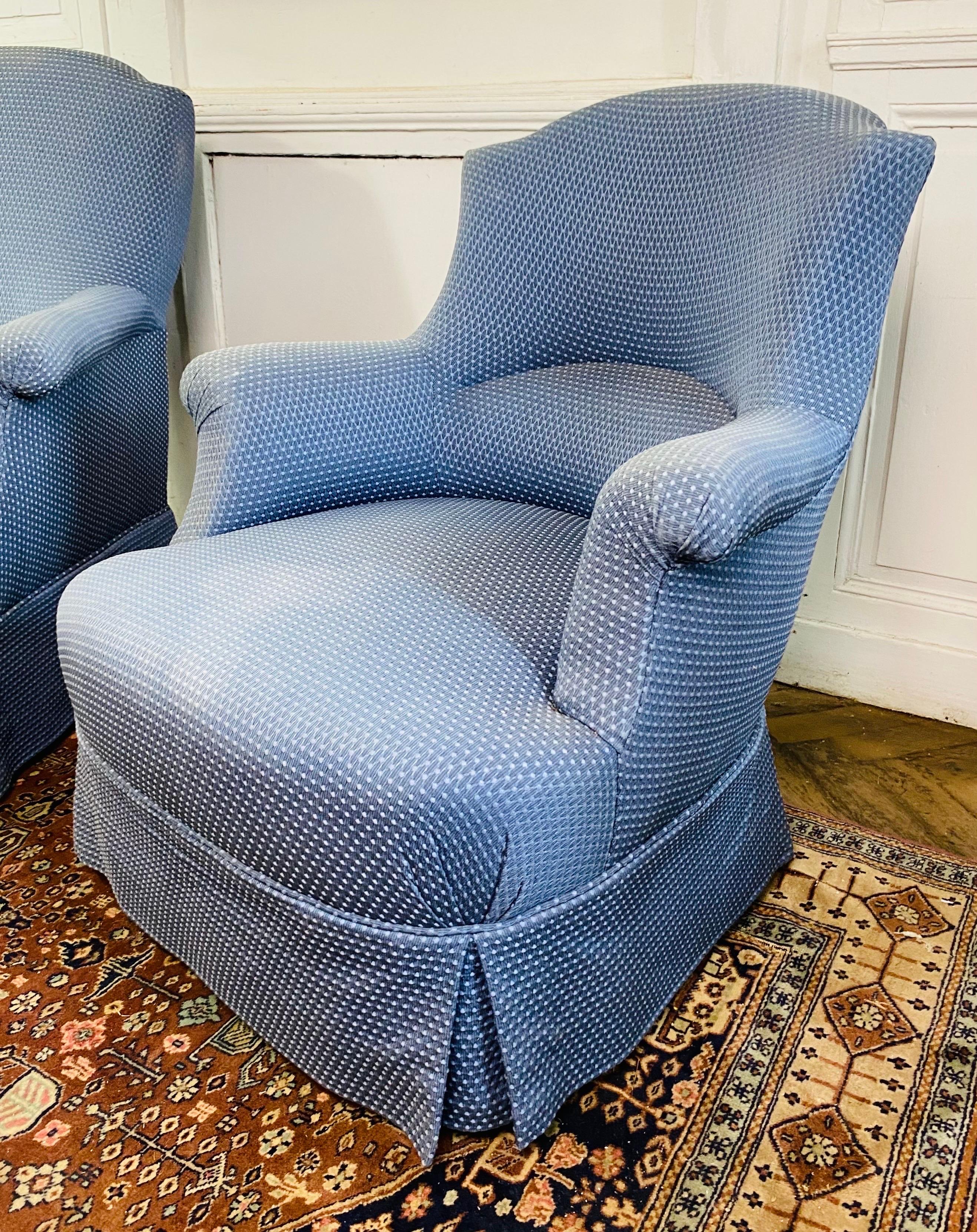 Français Paire de fauteuils crapauds Napoléon III sièges tapisserie bleue 19ème  en vente