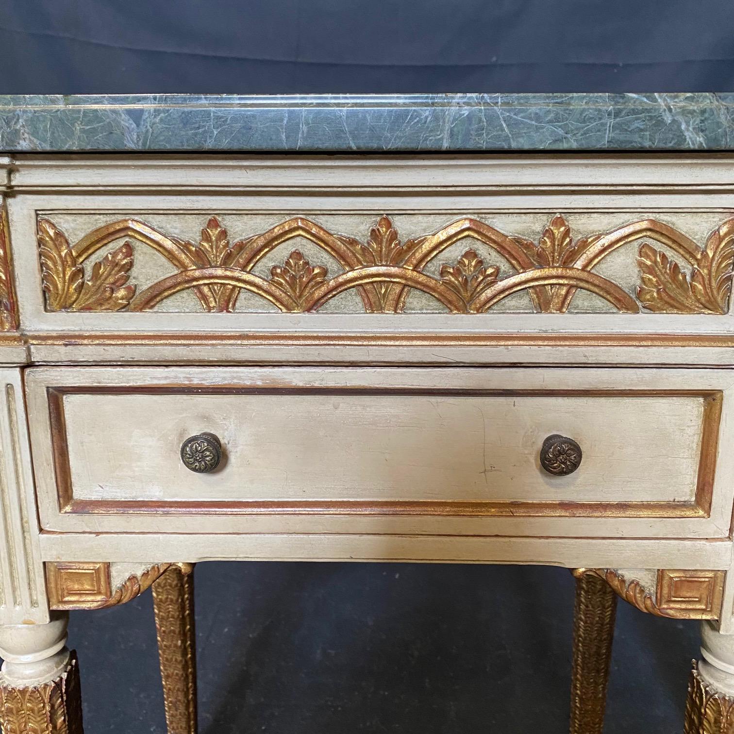 French Pair of Neoclassical Style Painted Wood Nightstands For Sale 3