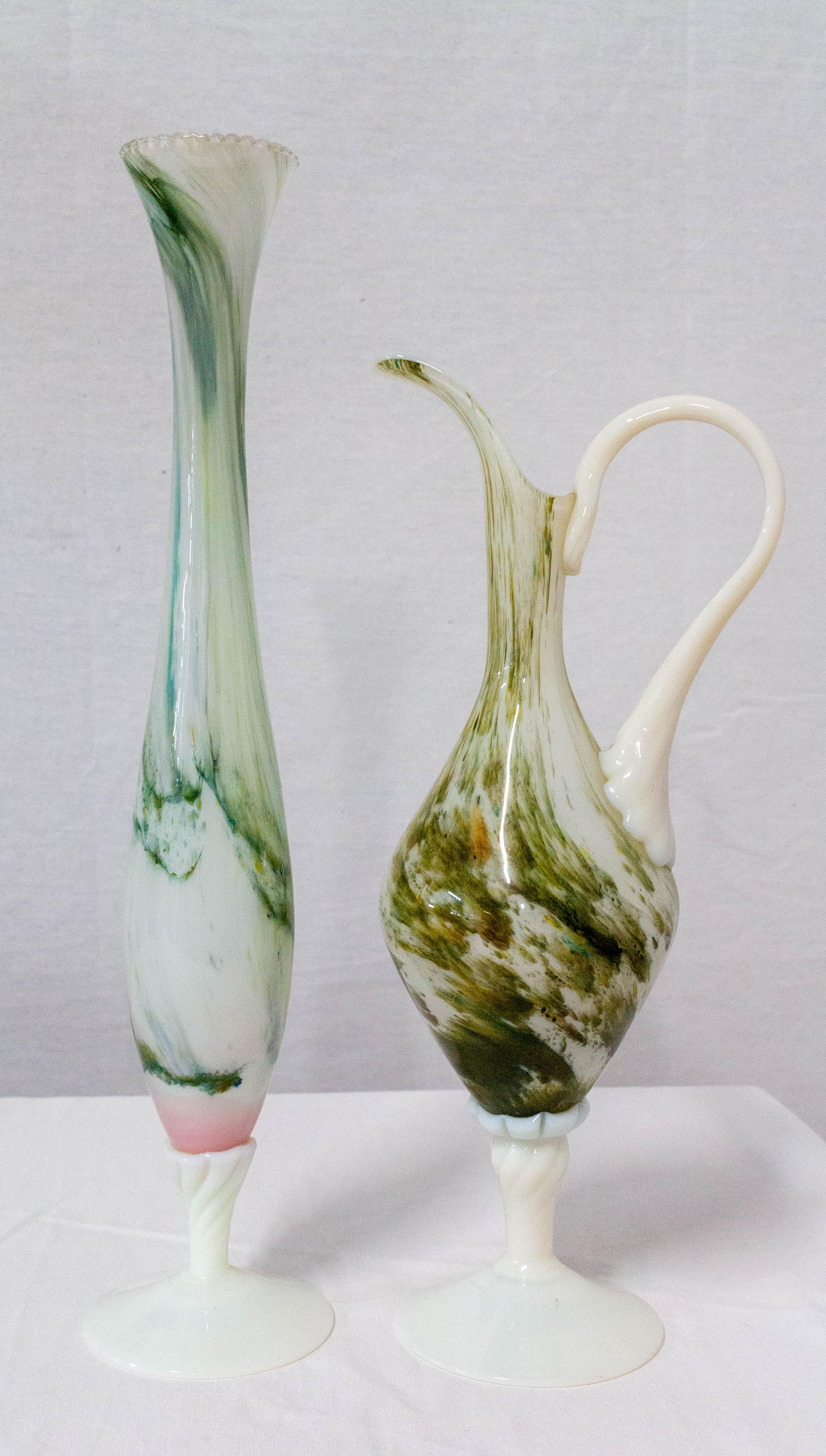 Pair of vases, white and green opaline, ewer and soliflor, France,
circa 1960
Dimensions:
Ewer: 4.3 in. W 5.1 in. H 13 in.
Soliflor: Diameter 3.5 in., height 15.7 in.
Very good condition.

For shipping:
- 11 x 14 x 33.5 cm 0.7kg
- 9 x 9 x