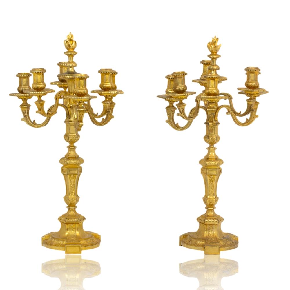 Francese Coppia di candelabri francesi in ormolu di Henry Dasson, datati 1880 in vendita