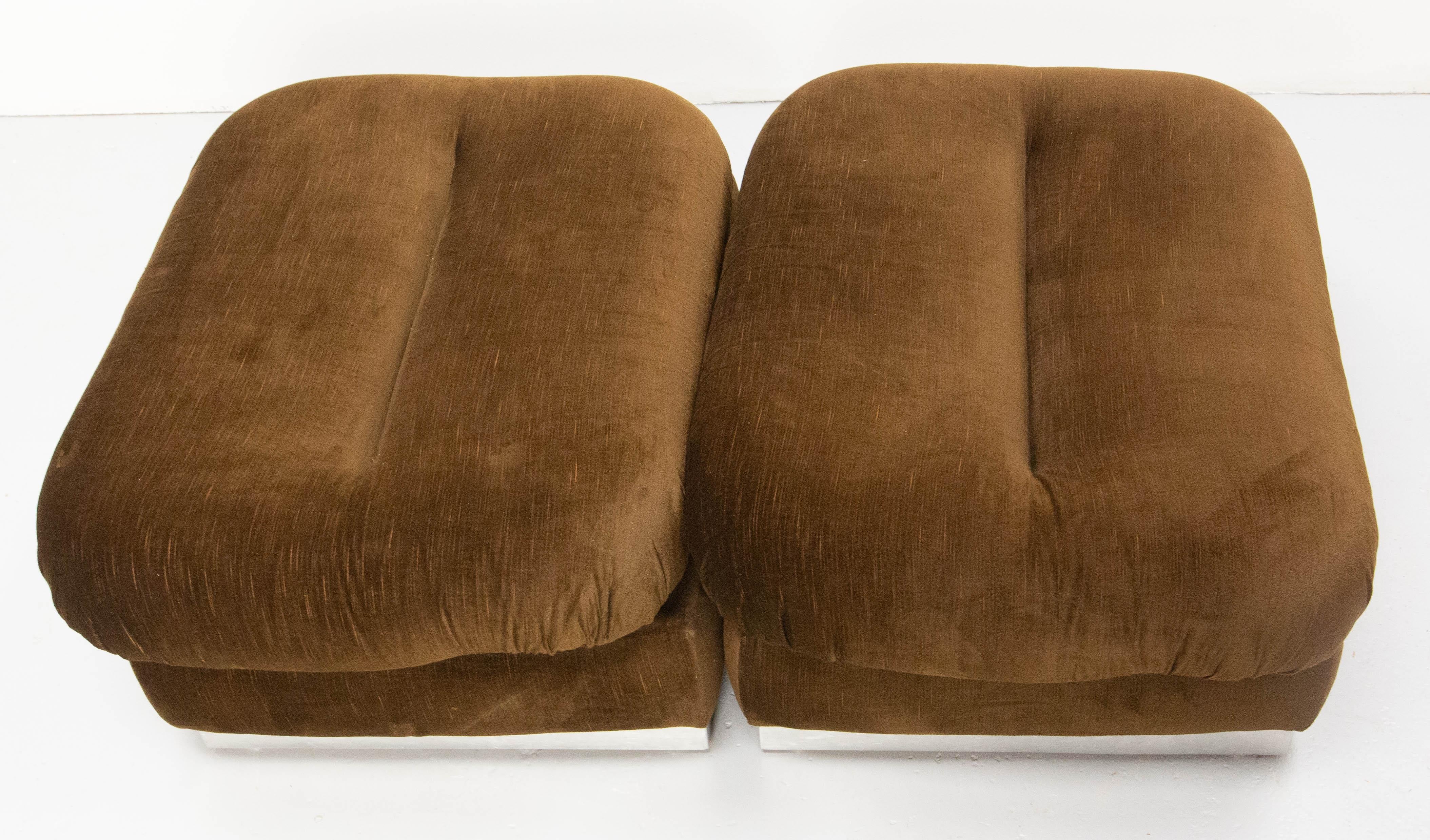French Pair of Ottoman Chrome Velvet & Upholstery Poufs Mid-Century, circa 1970 In Good Condition In Labrit, Landes