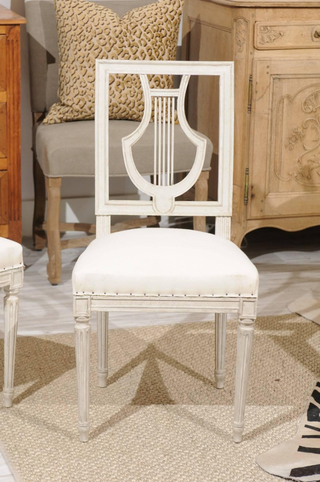 French Pair of Painted Dining Chairs with Lyre-Shaped Backs, Early 20th Century 3