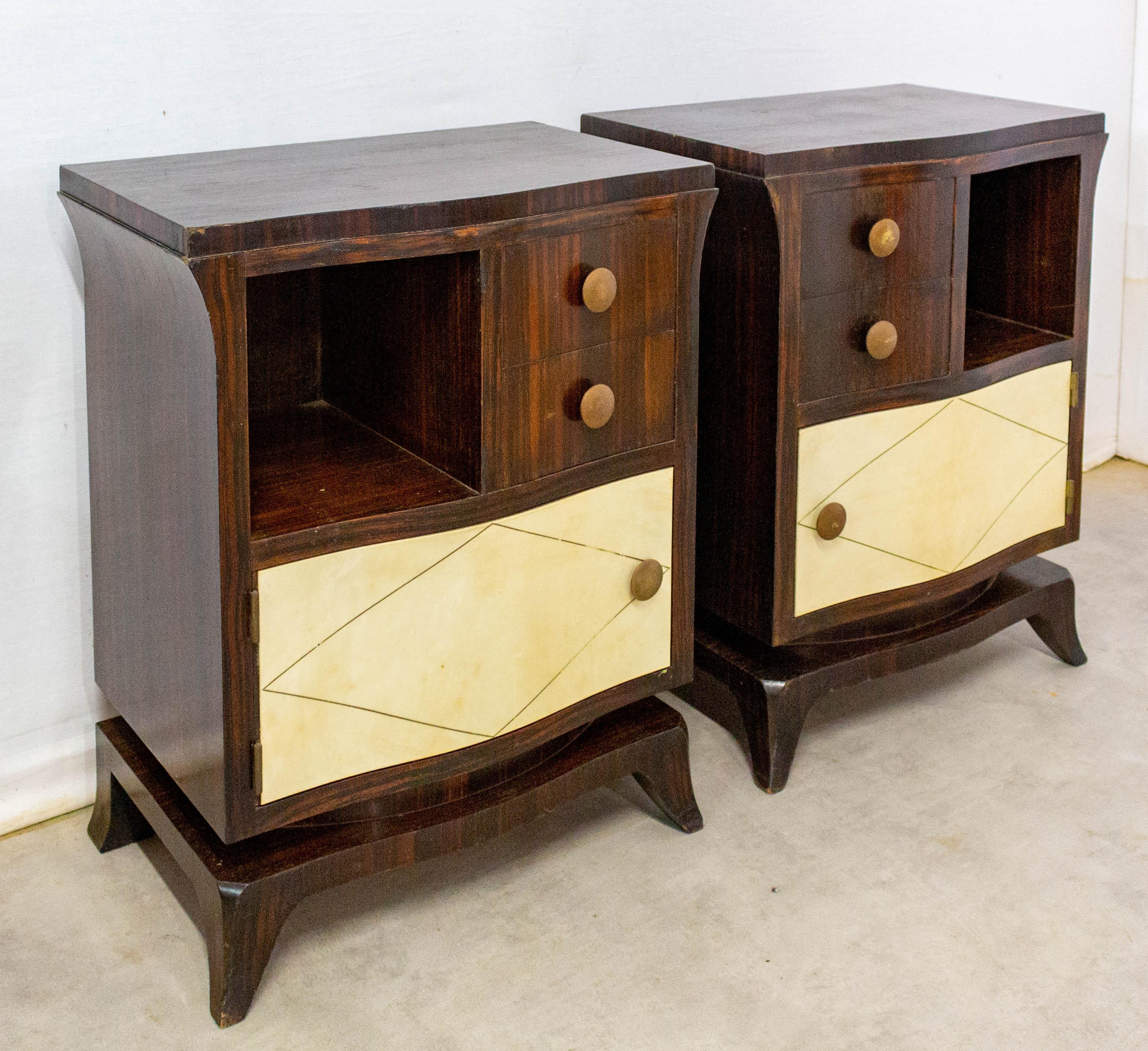 French parchment side cabinets nightstand bedside tables
Nightstands midcentury
Rosewood
Good condition

Shipping: 
1 pack: 67/53/67 cm 37 kg.