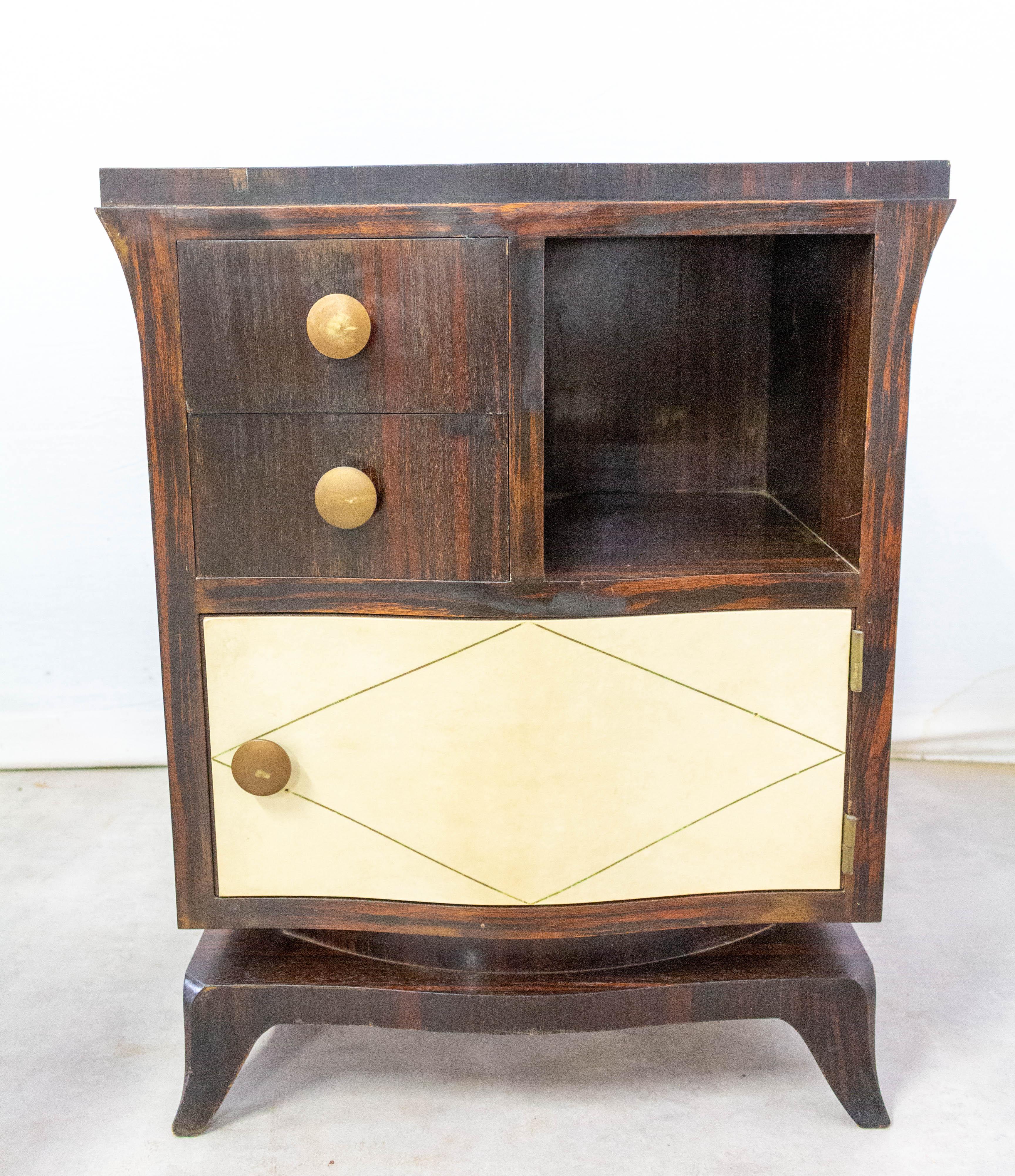 French Pair of Parchment Nightstands Side Cabinets Bedside Tables, circa 1940 In Good Condition In Labrit, Landes