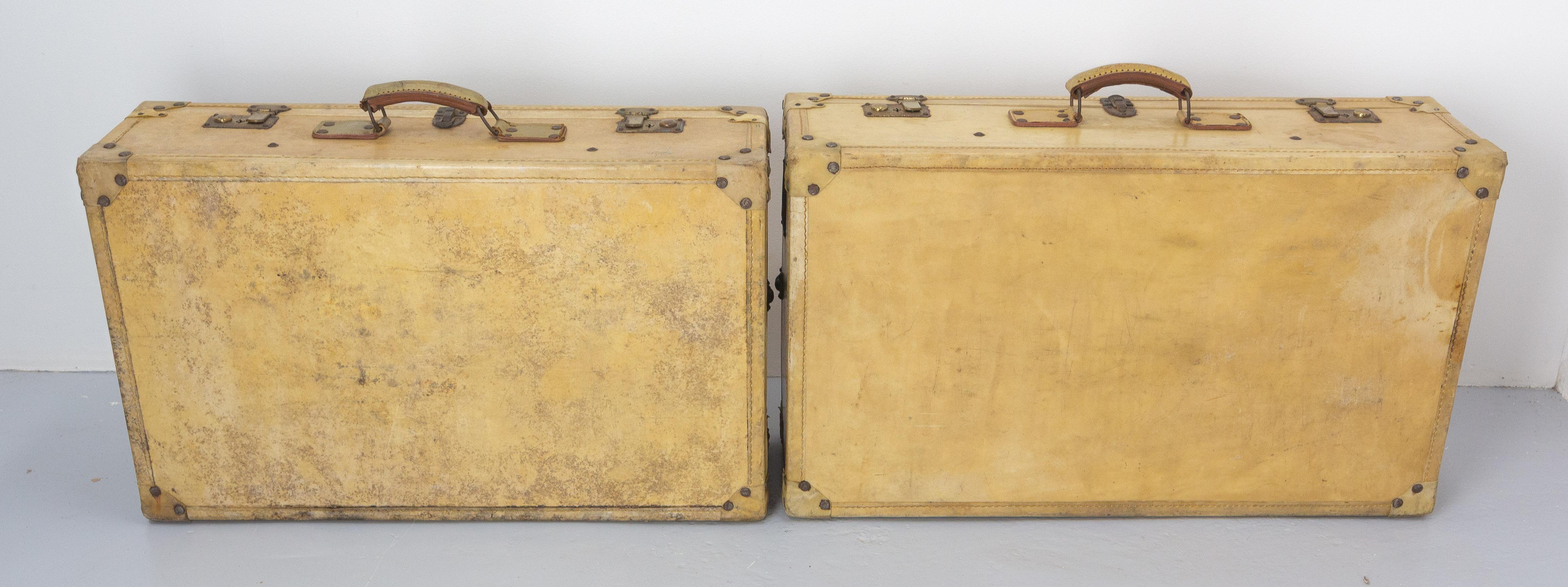 French Pair of Parchment Suit Cases Trunks, circa 1930 For Sale 3