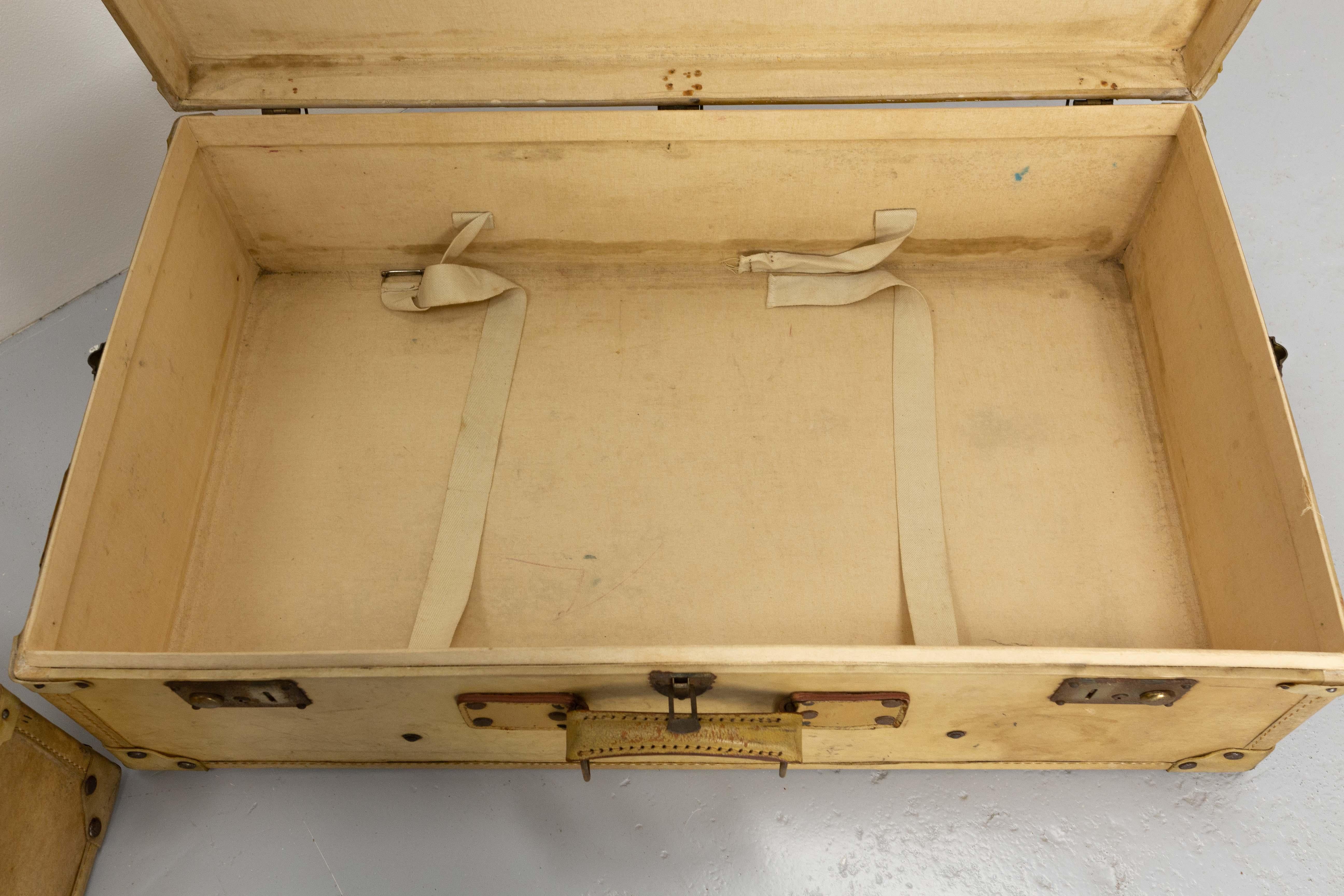 French Pair of Parchment Suit Cases Trunks, circa 1930 For Sale 9